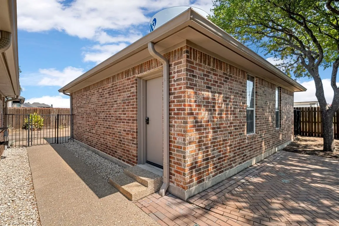 Single Family Residence For Sale in Mc Lennan County , 2324 Paddington Way, Waco, Texas 76655, 4 Bedroom, 3 Bathroom, 4 Garage spaces, 2,654 Sqft, built in 2000, mls#21372176, Real Estate Agent in Waco, Homes For Sale in Mc Lennan county, Homes For Sale in Waco, Realtor in Waco Texas, Real Estate Brokerage Independent Realty Texas, Luminita Cordes Realtor