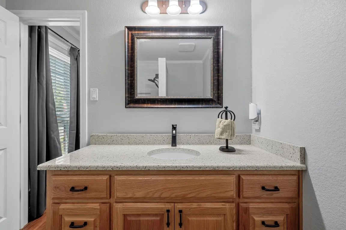 Single Family Residence For Sale in Mc Lennan County , 2324 Paddington Way, Waco, Texas 76655, 4 Bedroom, 3 Bathroom, 4 Garage spaces, 2,654 Sqft, built in 2000, mls#21372176, Real Estate Agent in Waco, Homes For Sale in Mc Lennan county, Homes For Sale in Waco, Realtor in Waco Texas, Real Estate Brokerage Independent Realty Texas, Luminita Cordes Realtor