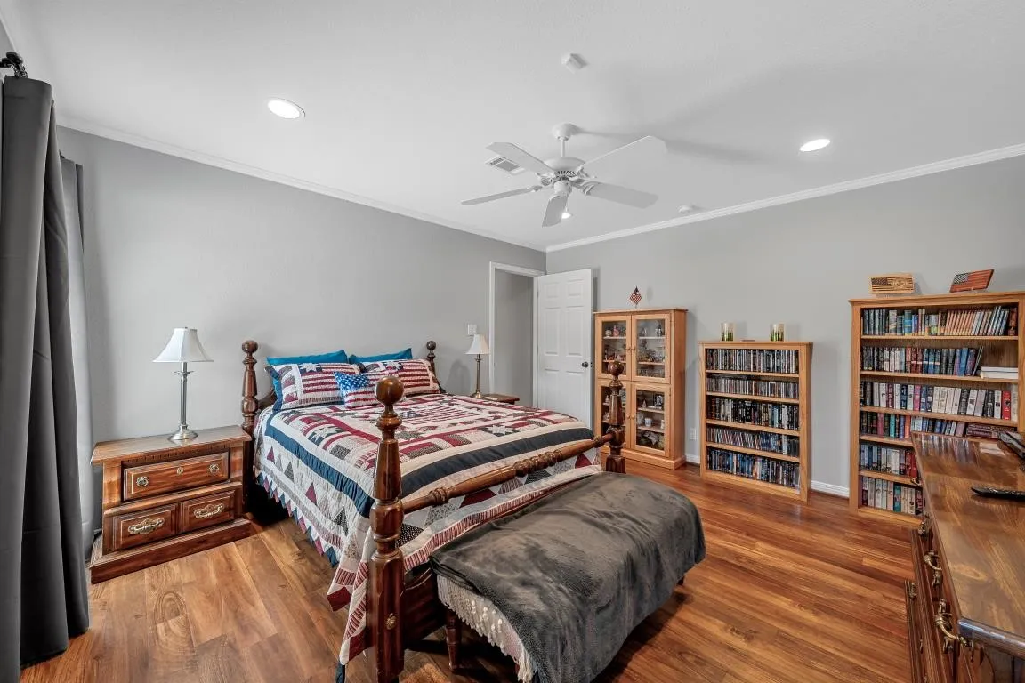 Single Family Residence For Sale in Mc Lennan County , 2324 Paddington Way, Waco, Texas 76655, 4 Bedroom, 3 Bathroom, 4 Garage spaces, 2,654 Sqft, built in 2000, mls#21372176, Real Estate Agent in Waco, Homes For Sale in Mc Lennan county, Homes For Sale in Waco, Realtor in Waco Texas, Real Estate Brokerage Independent Realty Texas, Luminita Cordes Realtor
