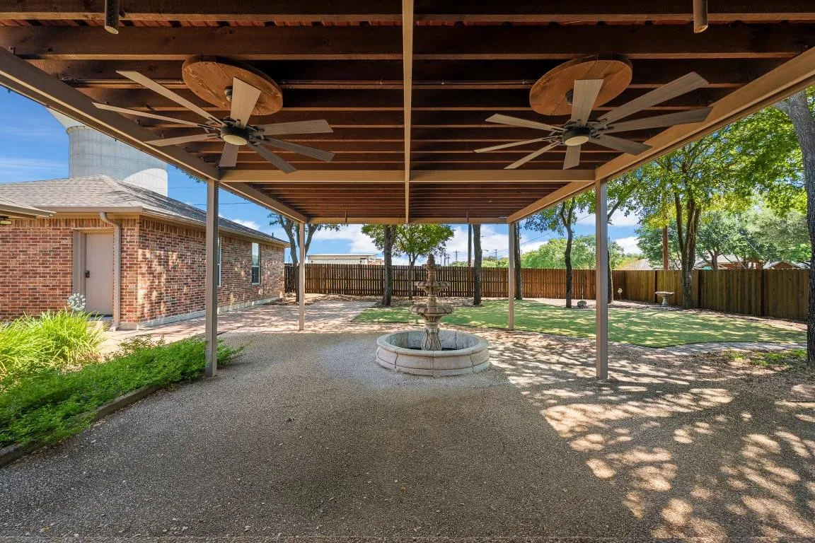 Single Family Residence For Sale in Mc Lennan County , 2324 Paddington Way, Waco, Texas 76655, 4 Bedroom, 3 Bathroom, 4 Garage spaces, 2,654 Sqft, built in 2000, mls#21372176, Real Estate Agent in Waco, Homes For Sale in Mc Lennan county, Homes For Sale in Waco, Realtor in Waco Texas, Real Estate Brokerage Independent Realty Texas, Luminita Cordes Realtor