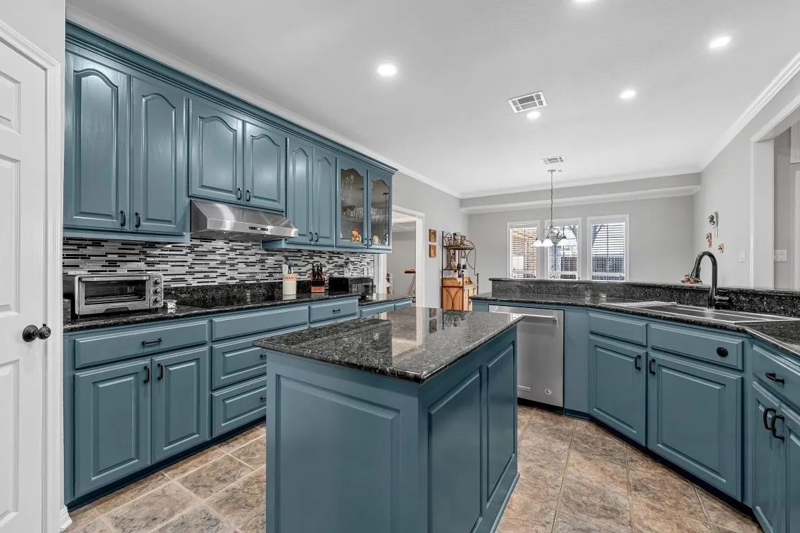 Single Family Residence For Sale in Mc Lennan County , 2324 Paddington Way, Waco, Texas 76655, 4 Bedroom, 3 Bathroom, 4 Garage spaces, 2,654 Sqft, built in 2000, mls#21372176, Real Estate Agent in Waco, Homes For Sale in Mc Lennan county, Homes For Sale in Waco, Realtor in Waco Texas, Real Estate Brokerage Independent Realty Texas, Luminita Cordes Realtor