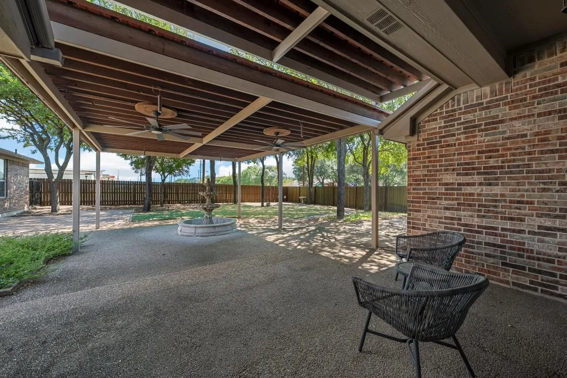 Single Family Residence For Sale in Mc Lennan County , 2324 Paddington Way, Waco, Texas 76655, 4 Bedroom, 3 Bathroom, 4 Garage spaces, 2,654 Sqft, built in 2000, mls#21372176, Real Estate Agent in Waco, Homes For Sale in Mc Lennan county, Homes For Sale in Waco, Realtor in Waco Texas, Real Estate Brokerage Independent Realty Texas, Luminita Cordes Realtor
