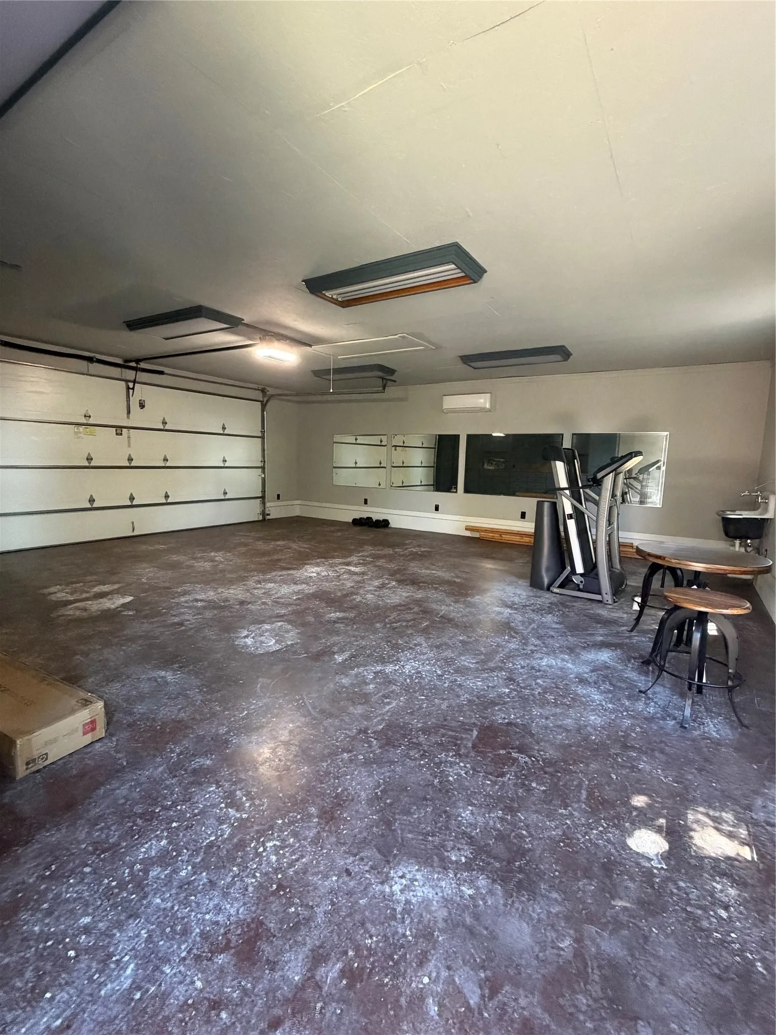 Single Family Residence For Sale in Mc Lennan County , 2324 Paddington Way, Waco, Texas 76655, 4 Bedroom, 3 Bathroom, 4 Garage spaces, 2,654 Sqft, built in 2000, mls#21372176, Real Estate Agent in Waco, Homes For Sale in Mc Lennan county, Homes For Sale in Waco, Realtor in Waco Texas, Real Estate Brokerage Independent Realty Texas, Luminita Cordes Realtor