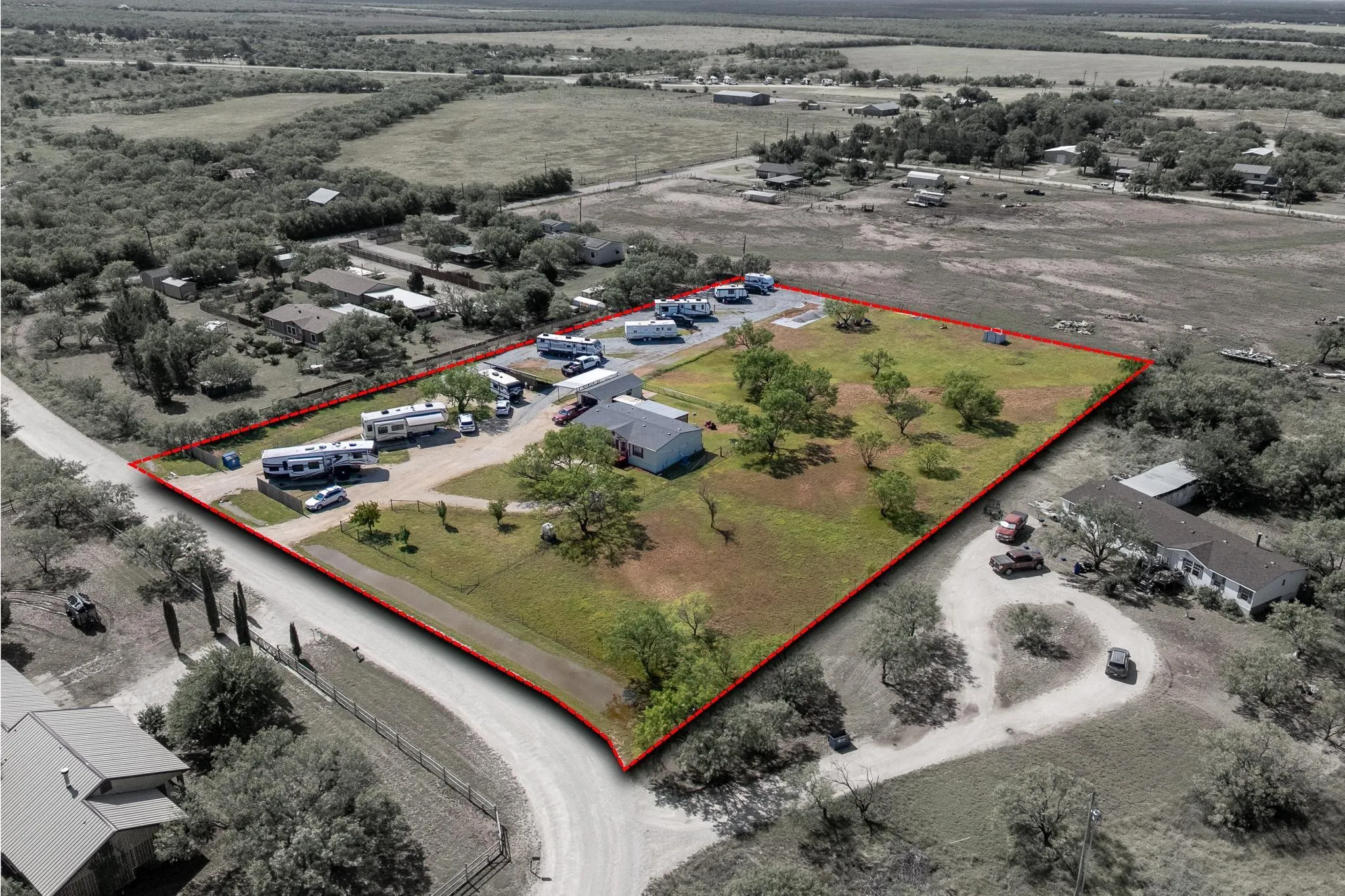 Single Family Residence For Sale in Jones County , 20082 CR 304, Abilene, Texas 79601, 3 Bedroom, 2 Bathroom, 1 Garage spaces, 1,536 Sqft, built in 2000, mls#21372727, Real Estate Agent in Abilene, Homes For Sale in Jones county, Homes For Sale in Abilene, Realtor in Abilene Texas, Real Estate Brokerage Independent Realty Texas, Luminita Cordes Realtor