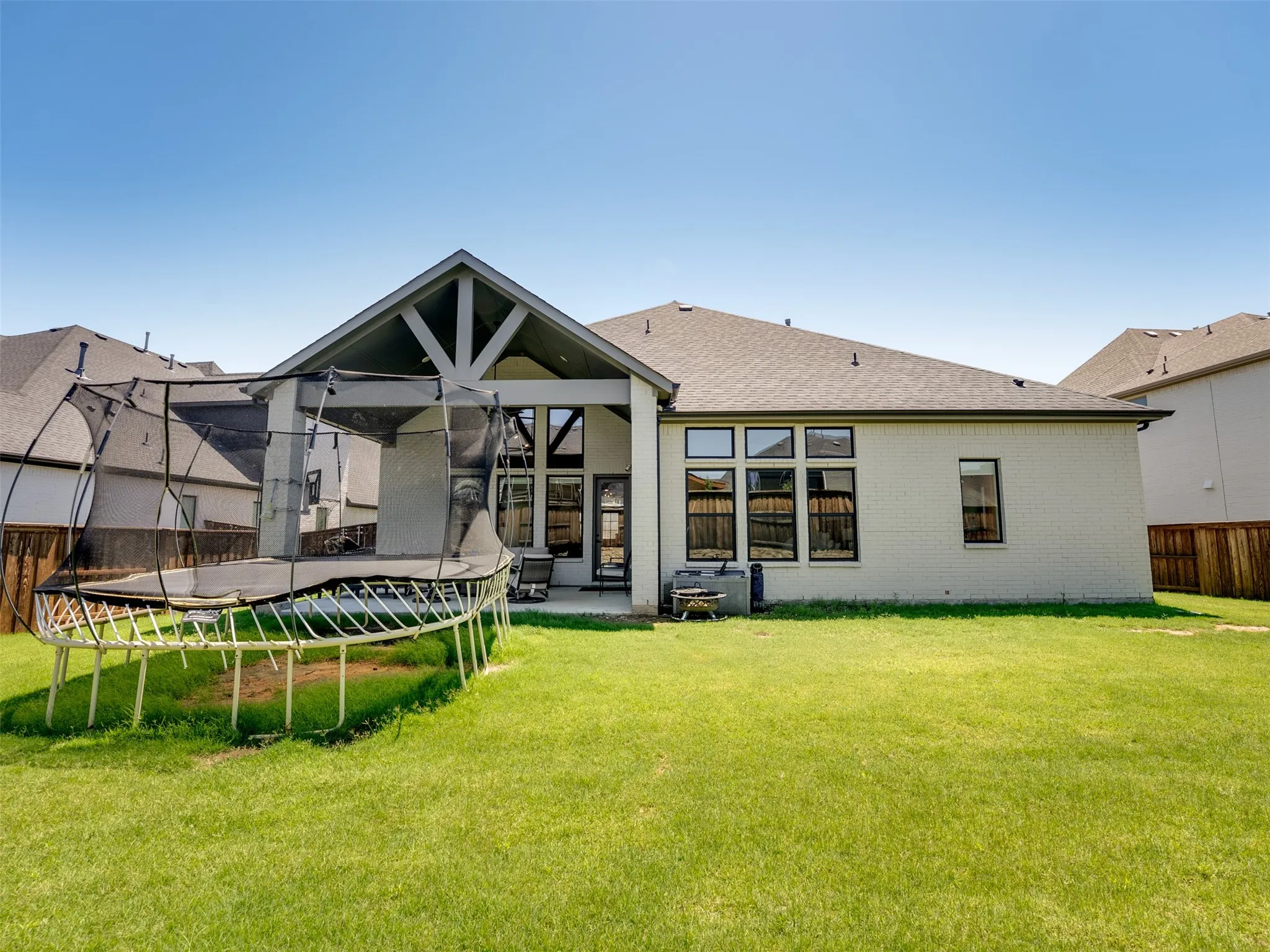 Single Family Residence For Sale in Denton County , 4250 Mill Branch Drive, Prosper, Texas 75078, 5 Bedroom, 6 Bathroom, 3 Garage spaces, 3,895 Sqft, built in 2021, mls#21372758, Real Estate Agent in Prosper, Homes For Sale in Denton county, Homes For Sale in Prosper, Realtor in Prosper Texas, Real Estate Brokerage Independent Realty Texas, Luminita Cordes Realtor