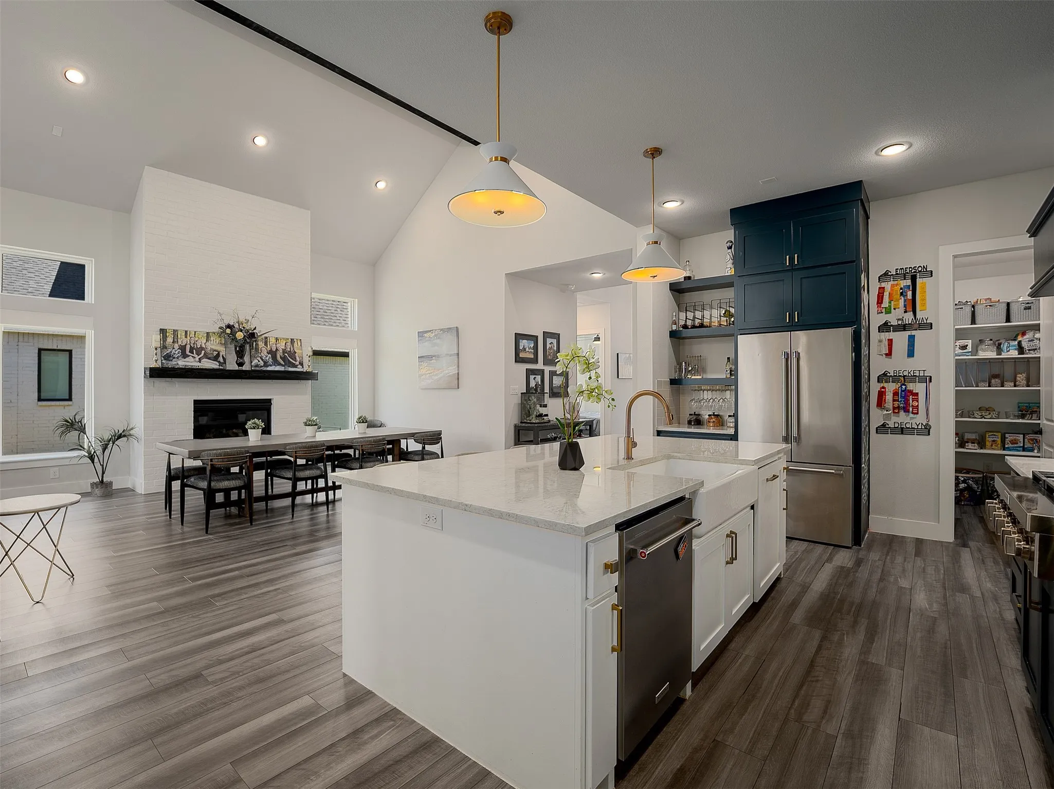 Single Family Residence For Sale in Denton County , 4250 Mill Branch Drive, Prosper, Texas 75078, 5 Bedroom, 6 Bathroom, 3 Garage spaces, 3,895 Sqft, built in 2021, mls#21372758, Real Estate Agent in Prosper, Homes For Sale in Denton county, Homes For Sale in Prosper, Realtor in Prosper Texas, Real Estate Brokerage Independent Realty Texas, Luminita Cordes Realtor