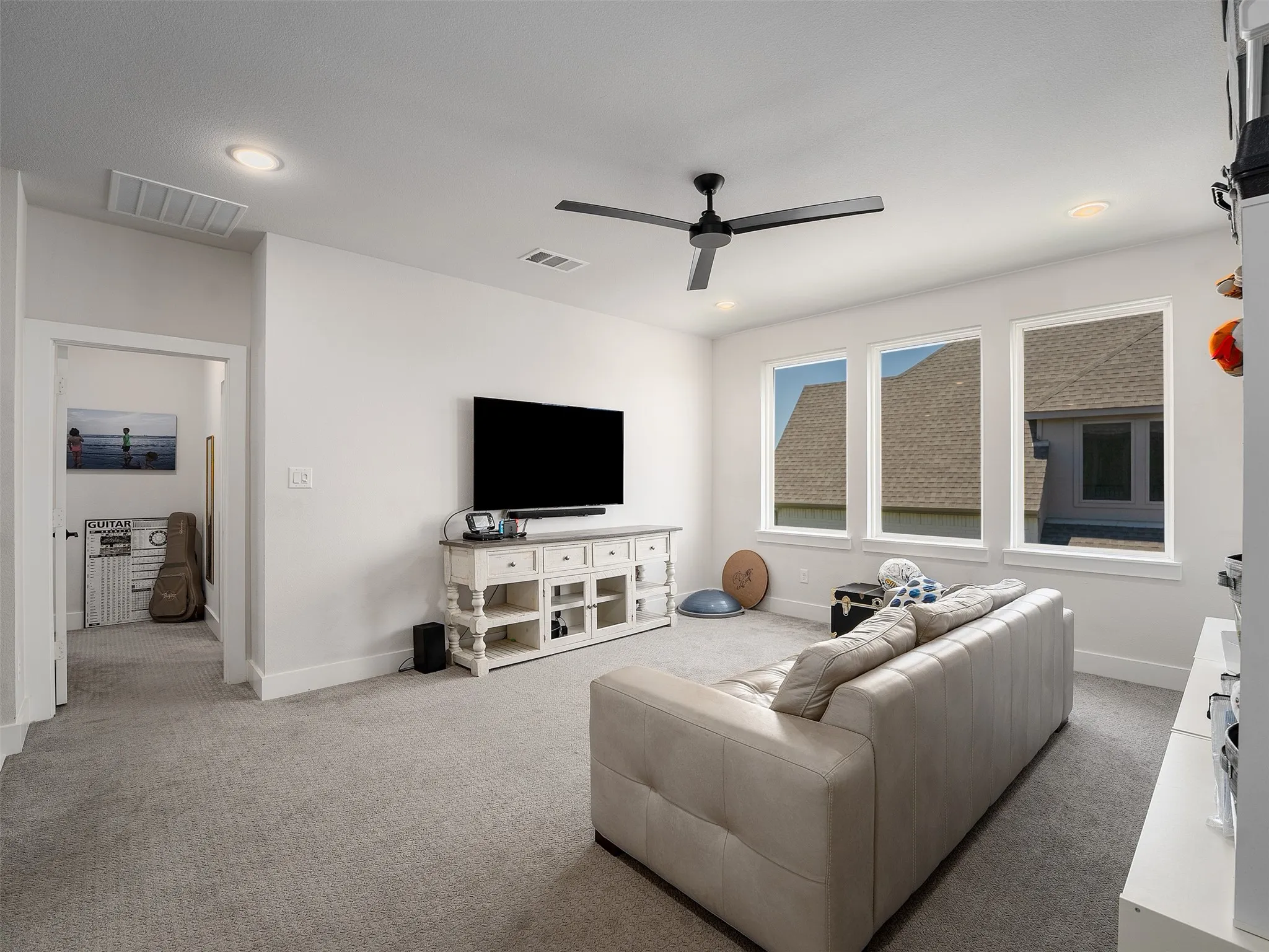 Single Family Residence For Sale in Denton County , 4250 Mill Branch Drive, Prosper, Texas 75078, 5 Bedroom, 6 Bathroom, 3 Garage spaces, 3,895 Sqft, built in 2021, mls#21372758, Real Estate Agent in Prosper, Homes For Sale in Denton county, Homes For Sale in Prosper, Realtor in Prosper Texas, Real Estate Brokerage Independent Realty Texas, Luminita Cordes Realtor