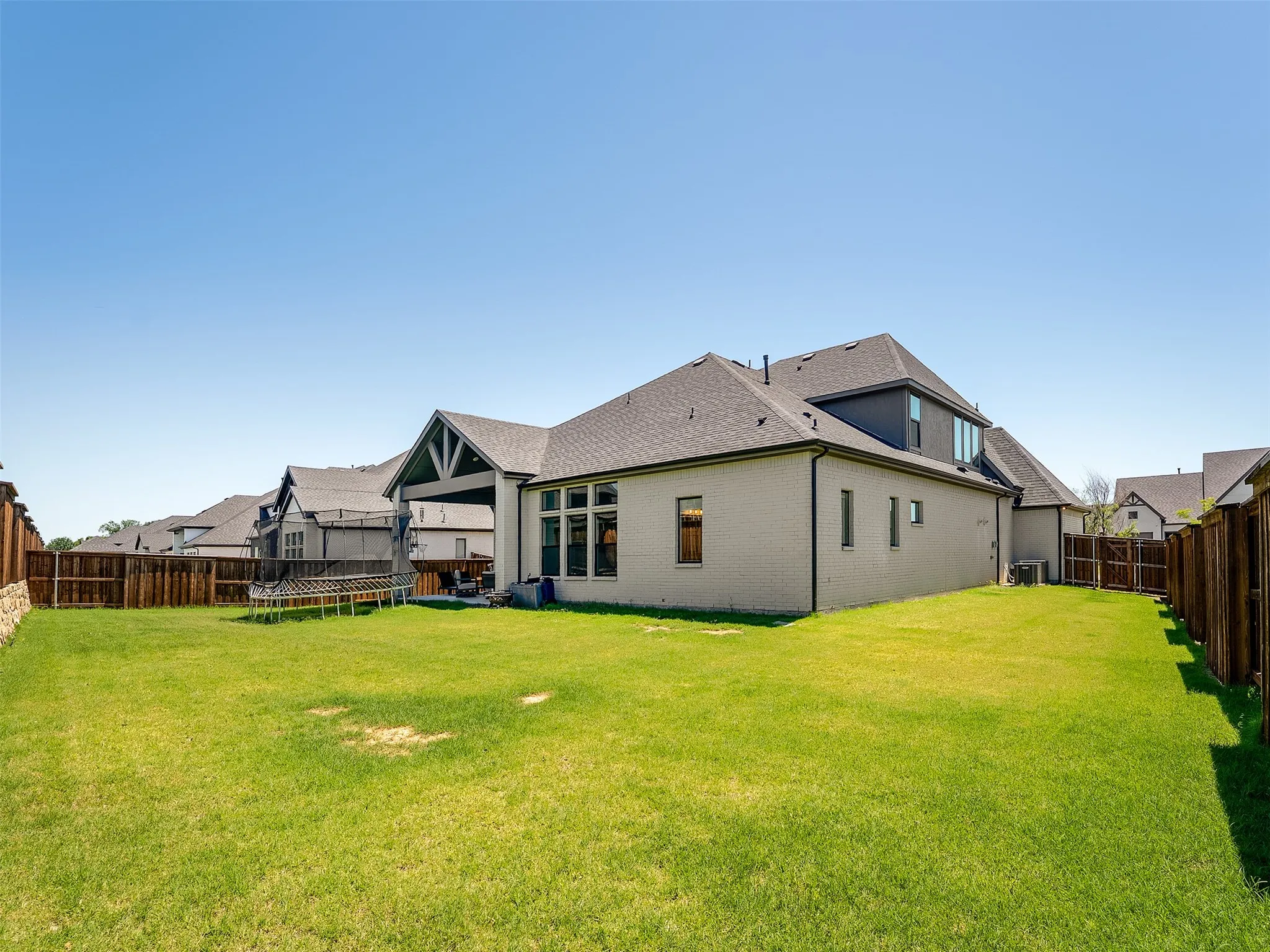 Single Family Residence For Sale in Denton County , 4250 Mill Branch Drive, Prosper, Texas 75078, 5 Bedroom, 6 Bathroom, 3 Garage spaces, 3,895 Sqft, built in 2021, mls#21372758, Real Estate Agent in Prosper, Homes For Sale in Denton county, Homes For Sale in Prosper, Realtor in Prosper Texas, Real Estate Brokerage Independent Realty Texas, Luminita Cordes Realtor