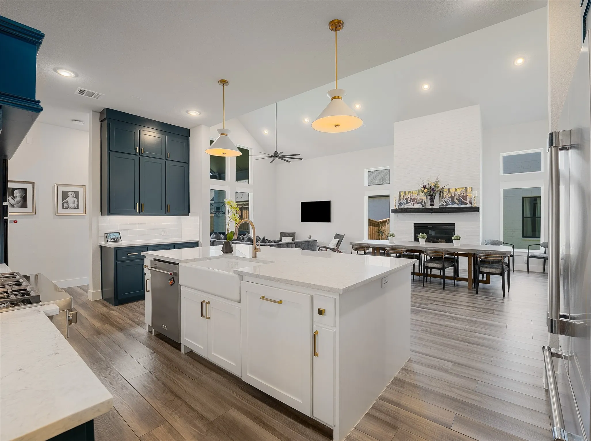 Single Family Residence For Sale in Denton County , 4250 Mill Branch Drive, Prosper, Texas 75078, 5 Bedroom, 6 Bathroom, 3 Garage spaces, 3,895 Sqft, built in 2021, mls#21372758, Real Estate Agent in Prosper, Homes For Sale in Denton county, Homes For Sale in Prosper, Realtor in Prosper Texas, Real Estate Brokerage Independent Realty Texas, Luminita Cordes Realtor