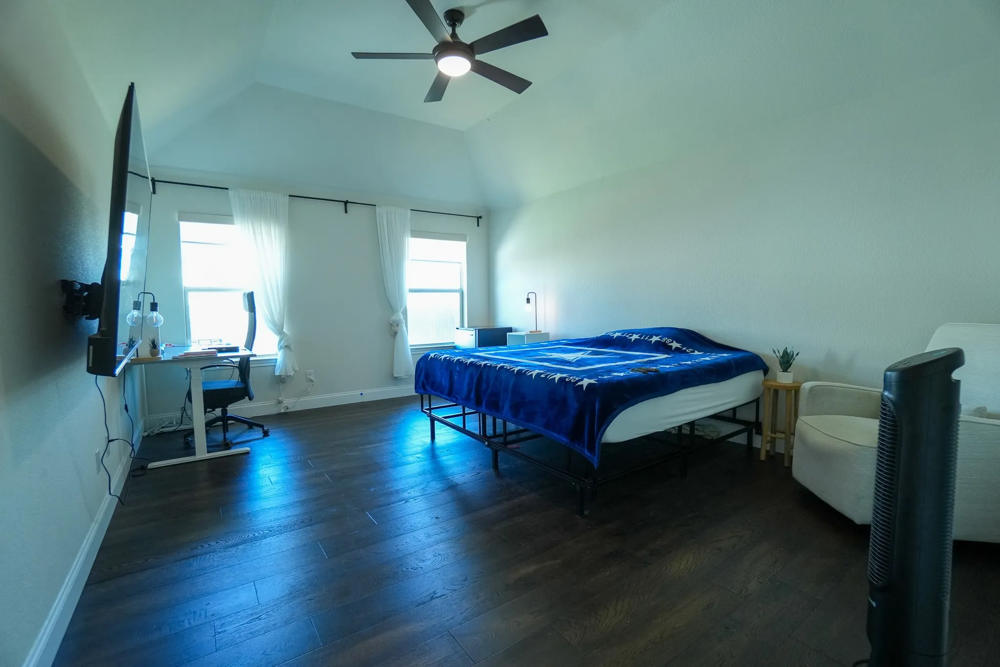Single Family Residence For Rent in Tarrant County , 4112 Sweet Clover Lane, Fort Worth, Texas 76036, 3 Bedroom, 2 Bathroom, 2 Garage spaces, 1,739 Sqft, built in 2018, mls#21360209, Real Estate Agent in Fort Worth, Homes For Rent in Tarrant county, Homes For Rent in Fort Worth, Realtor in Fort Worth Texas, Real Estate Brokerage Independent Realty Texas, Luminita Cordes Realtor