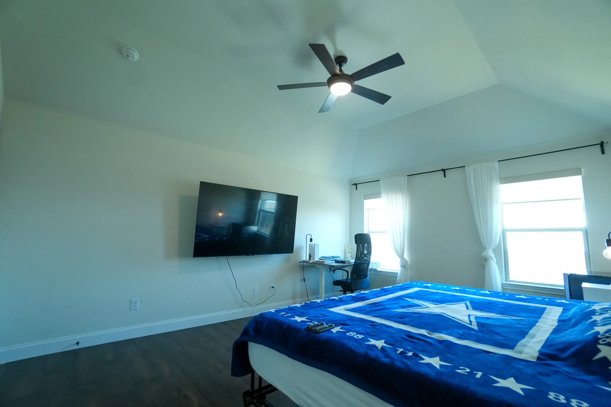 Single Family Residence For Rent in Tarrant County , 4112 Sweet Clover Lane, Fort Worth, Texas 76036, 3 Bedroom, 2 Bathroom, 2 Garage spaces, 1,739 Sqft, built in 2018, mls#21360209, Real Estate Agent in Fort Worth, Homes For Rent in Tarrant county, Homes For Rent in Fort Worth, Realtor in Fort Worth Texas, Real Estate Brokerage Independent Realty Texas, Luminita Cordes Realtor