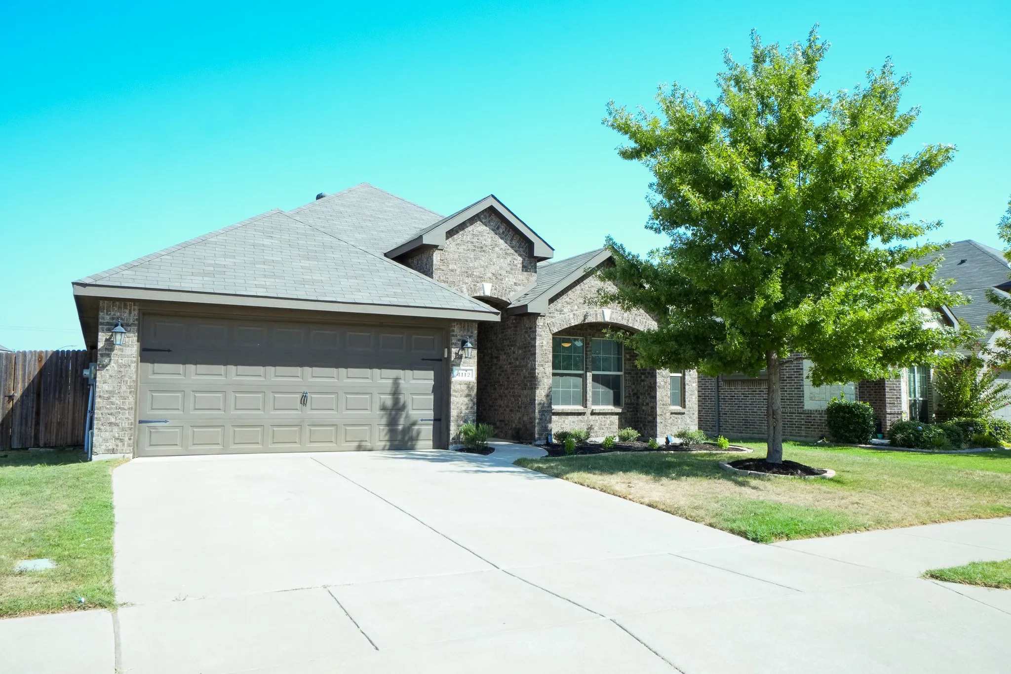 Single Family Residence For Rent in Tarrant County , 4112 Sweet Clover Lane, Fort Worth, Texas 76036, 3 Bedroom, 2 Bathroom, 2 Garage spaces, 1,739 Sqft, built in 2018, mls#21360209, Real Estate Agent in Fort Worth, Homes For Rent in Tarrant county, Homes For Rent in Fort Worth, Realtor in Fort Worth Texas, Real Estate Brokerage Independent Realty Texas, Luminita Cordes Realtor