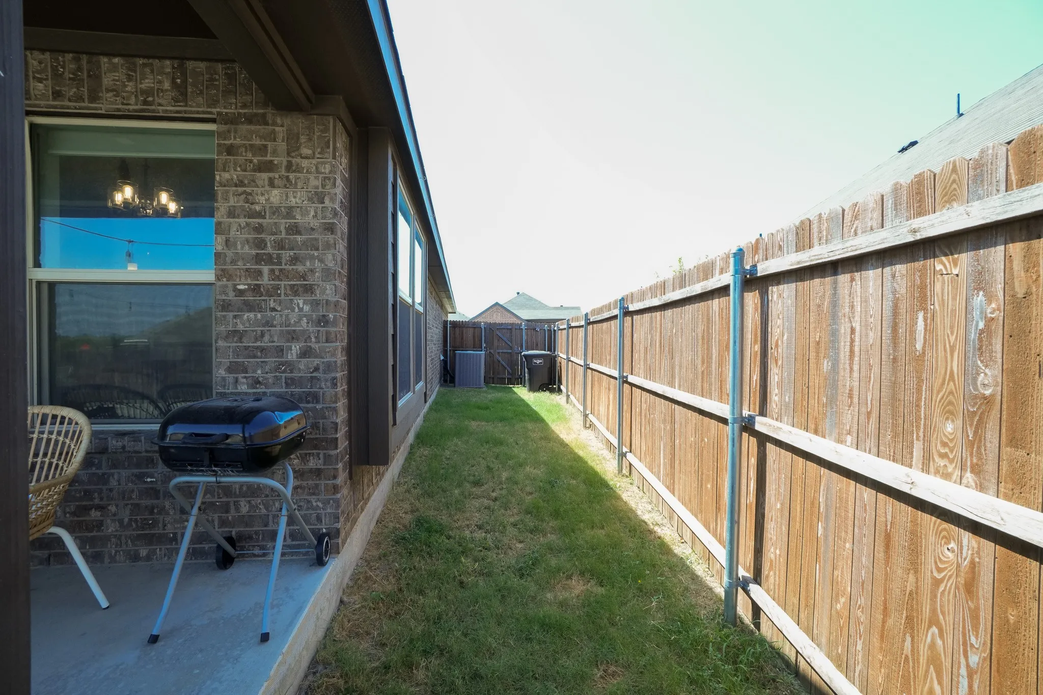 Single Family Residence For Rent in Tarrant County , 4112 Sweet Clover Lane, Fort Worth, Texas 76036, 3 Bedroom, 2 Bathroom, 2 Garage spaces, 1,739 Sqft, built in 2018, mls#21360209, Real Estate Agent in Fort Worth, Homes For Rent in Tarrant county, Homes For Rent in Fort Worth, Realtor in Fort Worth Texas, Real Estate Brokerage Independent Realty Texas, Luminita Cordes Realtor