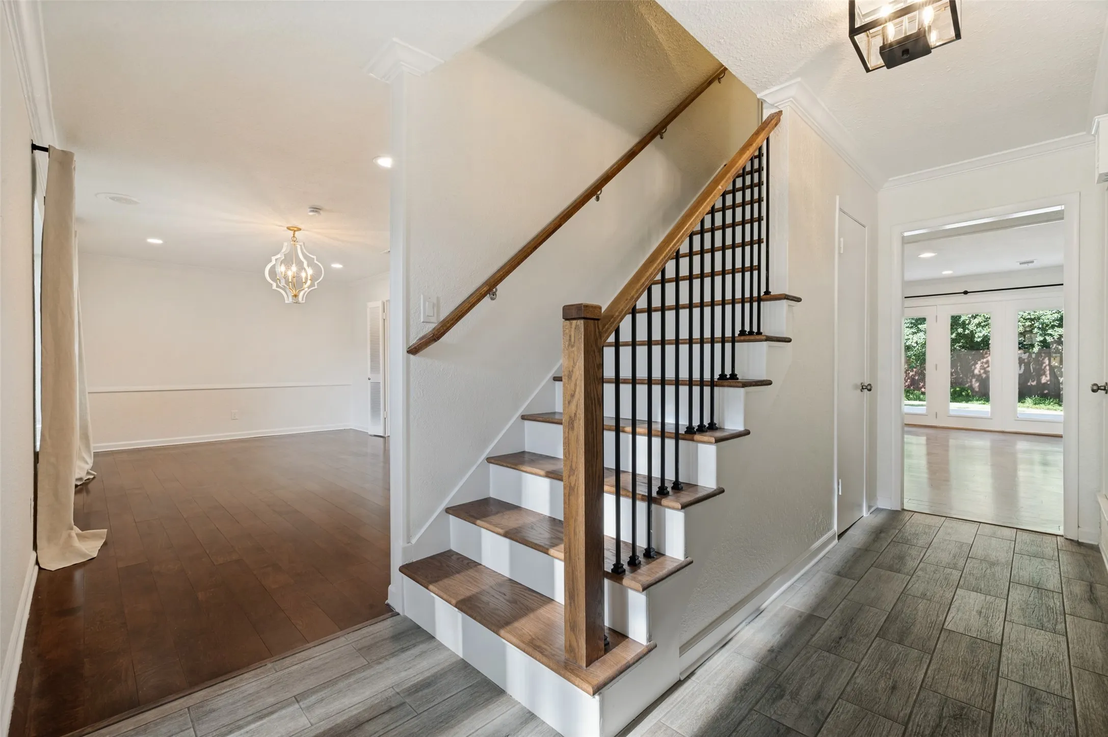 Single Family Residence For Rent in Dallas County , 10131 Pensive Drive, Dallas, Texas 75229, 4 Bedroom, 3 Bathroom, 2 Garage spaces, 2,620 Sqft, built in 1966, mls#21372761, Real Estate Agent in Dallas, Homes For Rent in Dallas county, Homes For Rent in Dallas, Realtor in Dallas Texas, Real Estate Brokerage Independent Realty Texas, Luminita Cordes Realtor