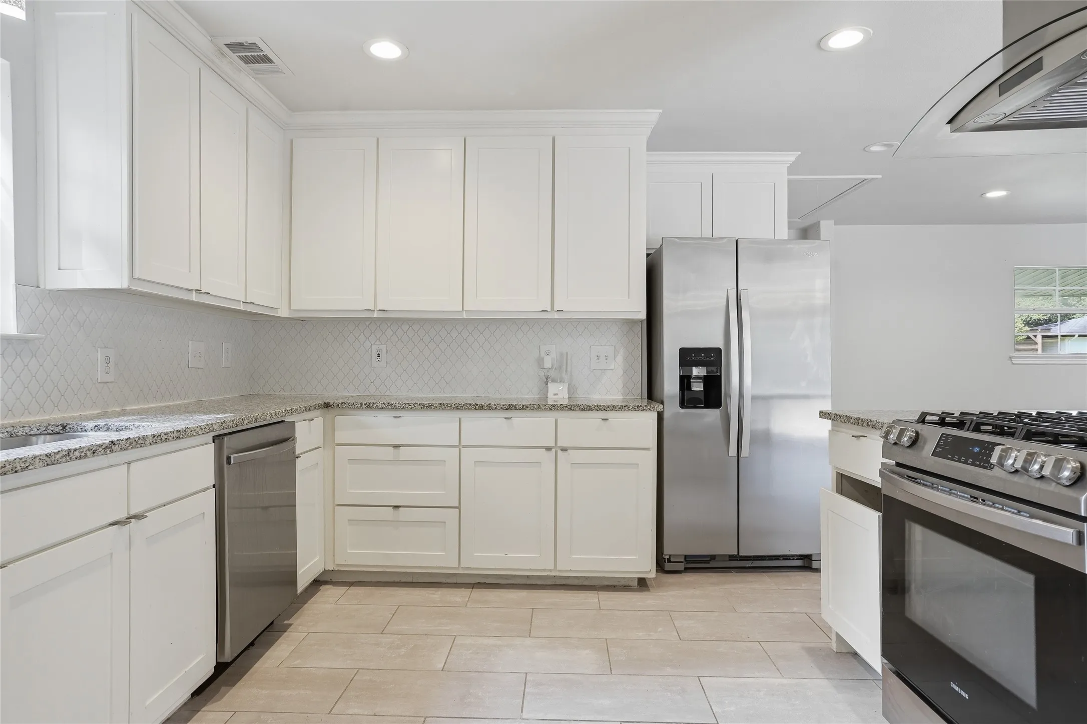 Single Family Residence For Sale in Dallas County , 7248 Walling Lane, Dallas, Texas 75231, 4 Bedroom, 4 Bathroom, 2 Garage spaces, 2,116 Sqft, built in 1955, mls#21372057, Real Estate Agent in Dallas, Homes For Sale in Dallas county, Homes For Sale in Dallas, Realtor in Dallas Texas, Real Estate Brokerage Independent Realty Texas, Luminita Cordes Realtor