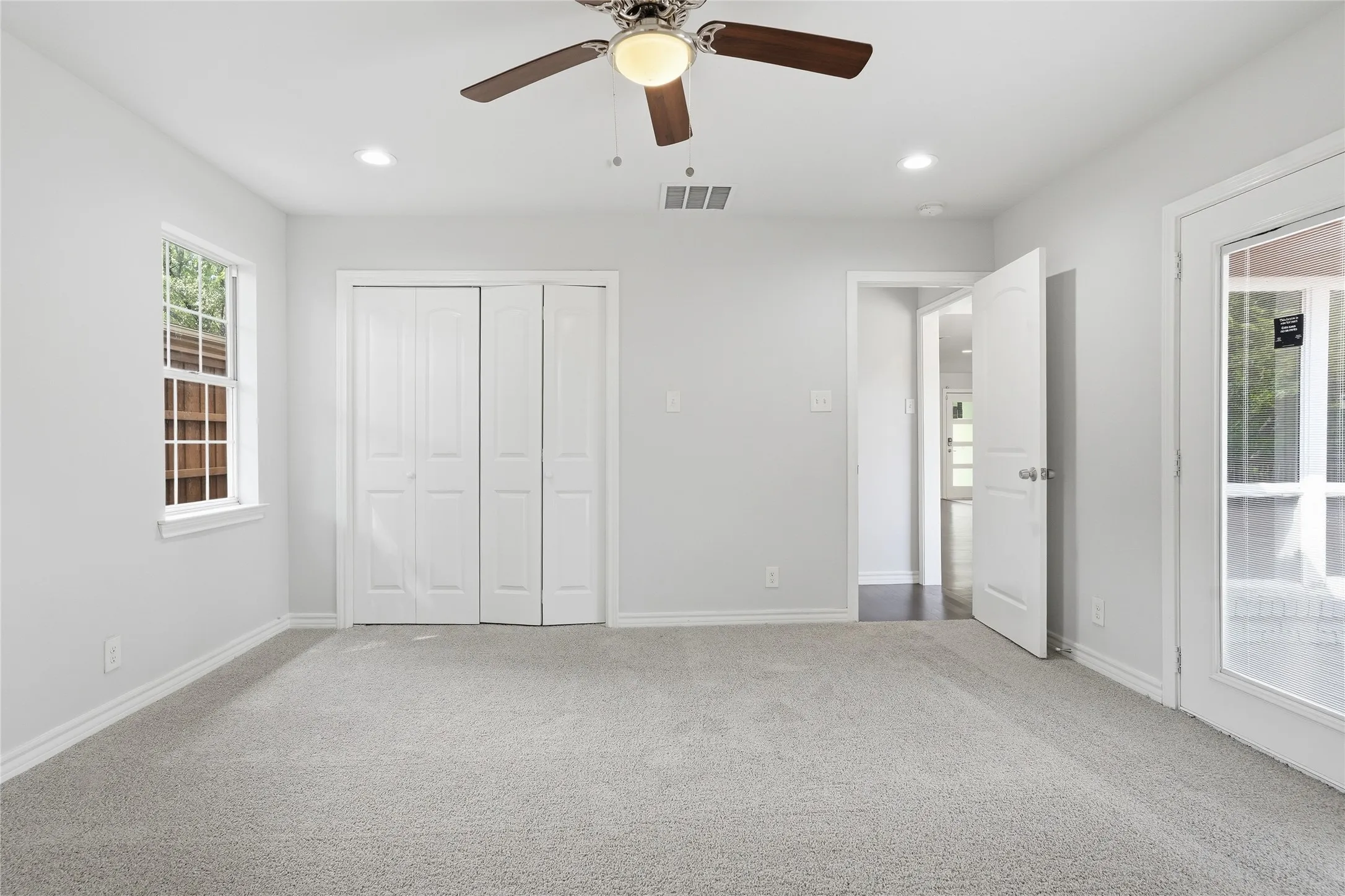 Single Family Residence For Sale in Dallas County , 7248 Walling Lane, Dallas, Texas 75231, 4 Bedroom, 4 Bathroom, 2 Garage spaces, 2,116 Sqft, built in 1955, mls#21372057, Real Estate Agent in Dallas, Homes For Sale in Dallas county, Homes For Sale in Dallas, Realtor in Dallas Texas, Real Estate Brokerage Independent Realty Texas, Luminita Cordes Realtor