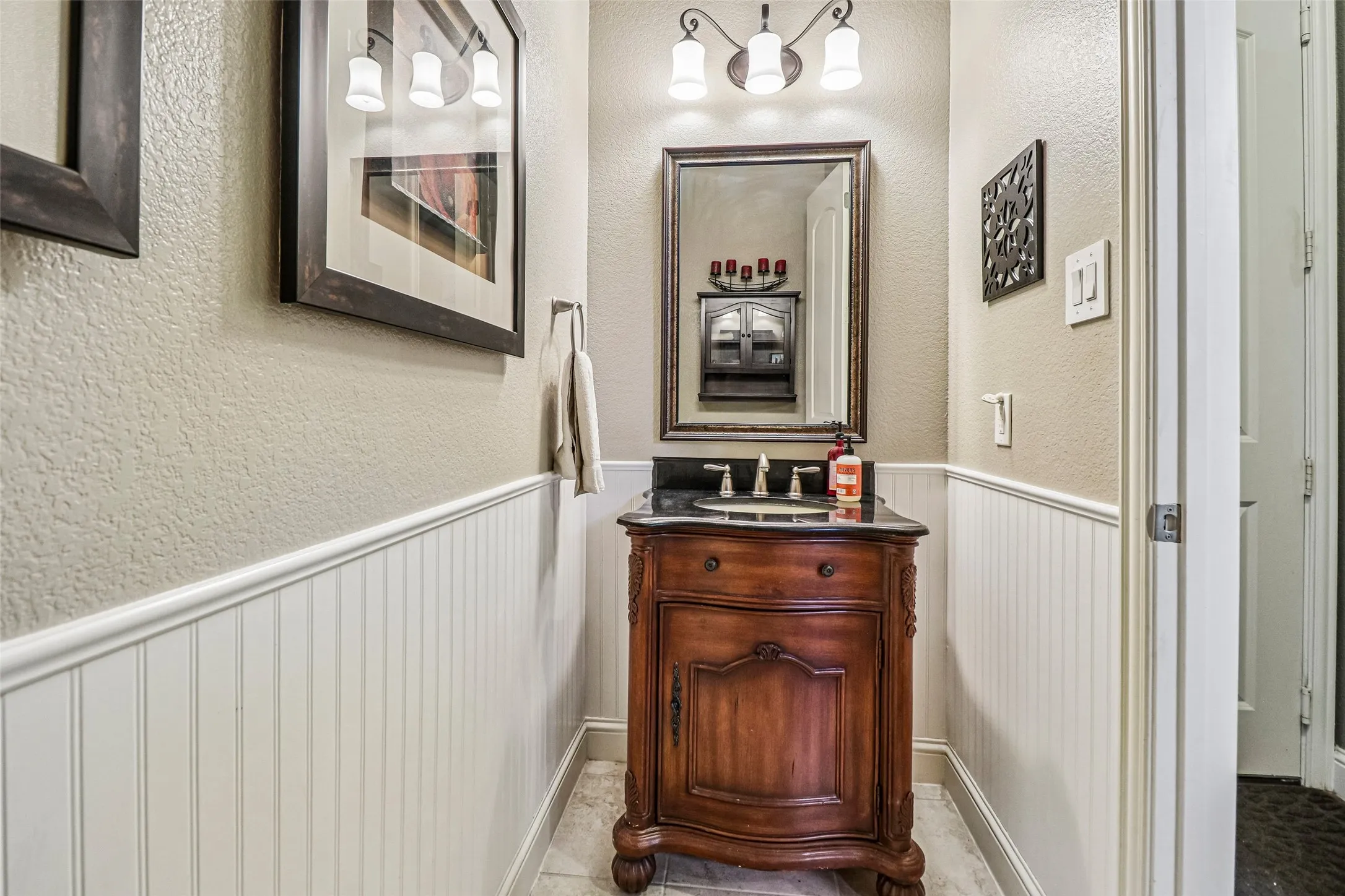 Single Family Residence For Sale in Collin County , 13672 Crianza Road, Frisco, Texas 75035, 4 Bedroom, 4 Bathroom, 3 Garage spaces, 3,363 Sqft, built in 2012, mls#21371578, Real Estate Agent in Frisco, Homes For Sale in Collin county, Homes For Sale in Frisco, Realtor in Frisco Texas, Real Estate Brokerage Independent Realty Texas, Luminita Cordes Realtor