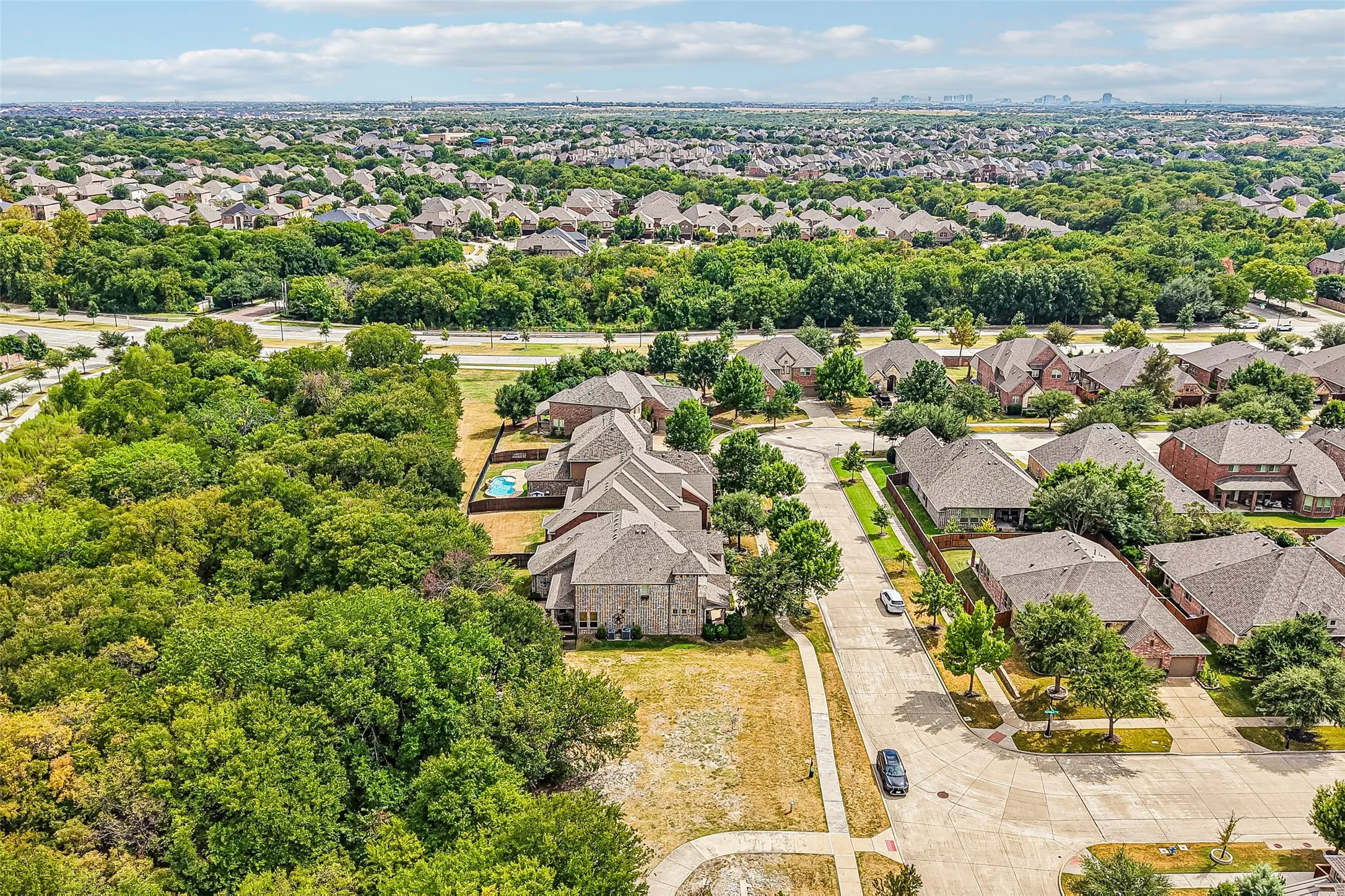 Single Family Residence For Sale in Collin County , 13672 Crianza Road, Frisco, Texas 75035, 4 Bedroom, 4 Bathroom, 3 Garage spaces, 3,363 Sqft, built in 2012, mls#21371578, Real Estate Agent in Frisco, Homes For Sale in Collin county, Homes For Sale in Frisco, Realtor in Frisco Texas, Real Estate Brokerage Independent Realty Texas, Luminita Cordes Realtor
