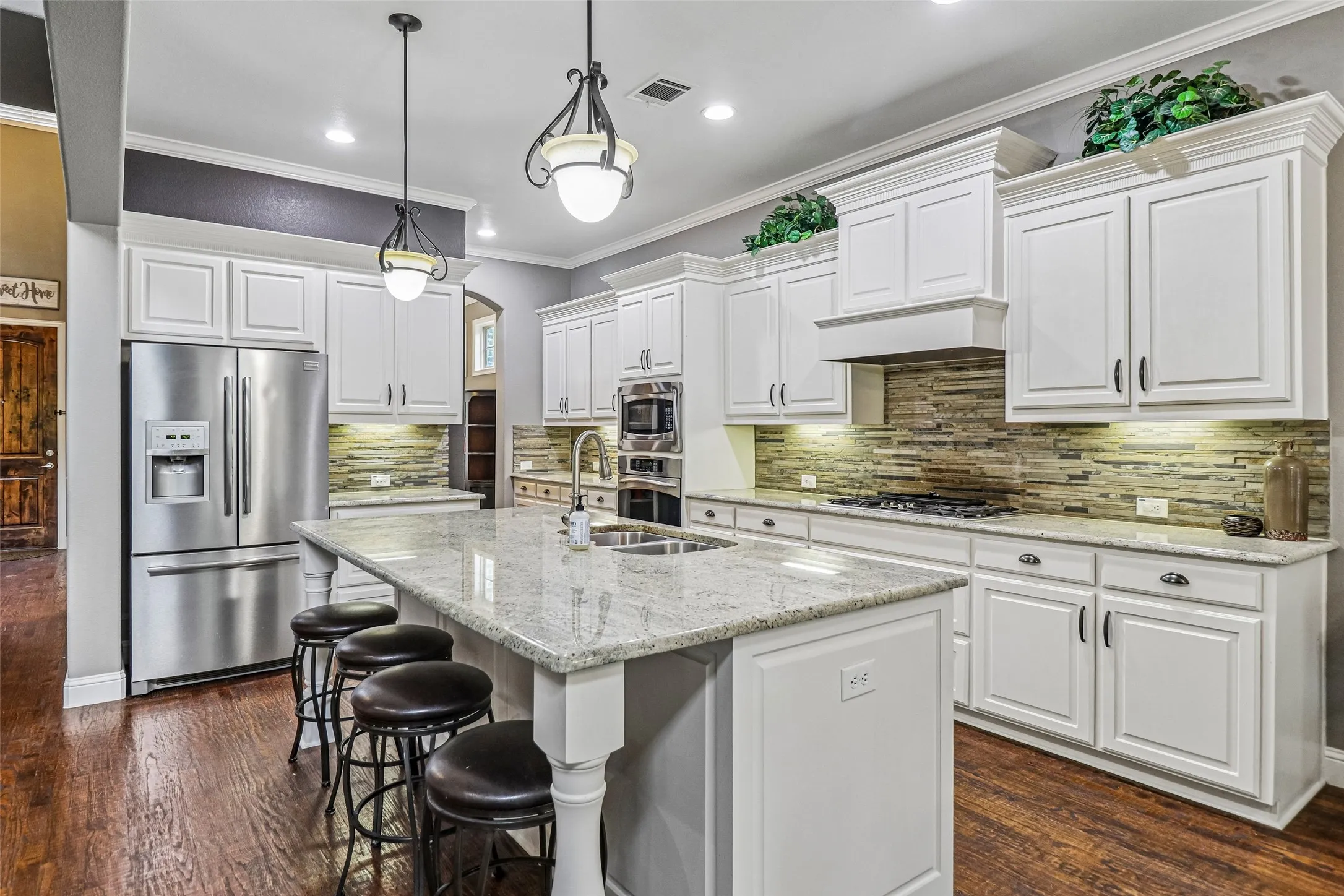 Single Family Residence For Sale in Collin County , 13672 Crianza Road, Frisco, Texas 75035, 4 Bedroom, 4 Bathroom, 3 Garage spaces, 3,363 Sqft, built in 2012, mls#21371578, Real Estate Agent in Frisco, Homes For Sale in Collin county, Homes For Sale in Frisco, Realtor in Frisco Texas, Real Estate Brokerage Independent Realty Texas, Luminita Cordes Realtor