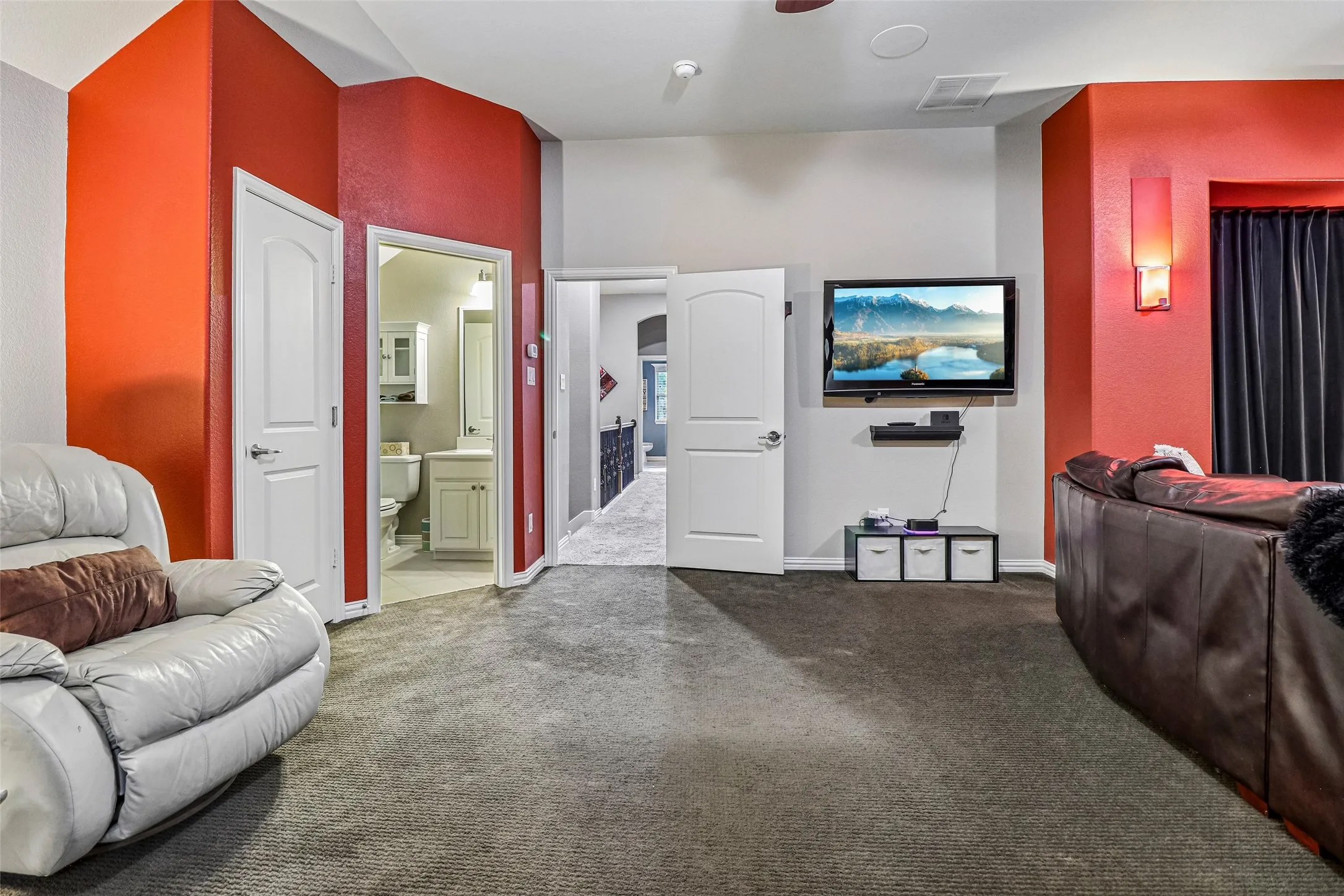 Single Family Residence For Sale in Collin County , 13672 Crianza Road, Frisco, Texas 75035, 4 Bedroom, 4 Bathroom, 3 Garage spaces, 3,363 Sqft, built in 2012, mls#21371578, Real Estate Agent in Frisco, Homes For Sale in Collin county, Homes For Sale in Frisco, Realtor in Frisco Texas, Real Estate Brokerage Independent Realty Texas, Luminita Cordes Realtor