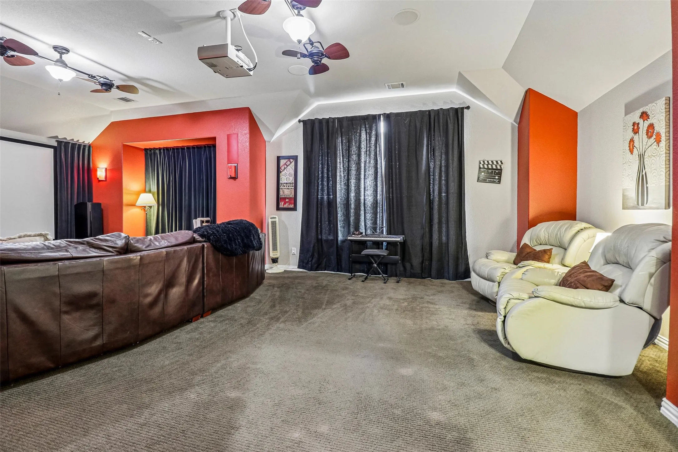 Single Family Residence For Sale in Collin County , 13672 Crianza Road, Frisco, Texas 75035, 4 Bedroom, 4 Bathroom, 3 Garage spaces, 3,363 Sqft, built in 2012, mls#21371578, Real Estate Agent in Frisco, Homes For Sale in Collin county, Homes For Sale in Frisco, Realtor in Frisco Texas, Real Estate Brokerage Independent Realty Texas, Luminita Cordes Realtor
