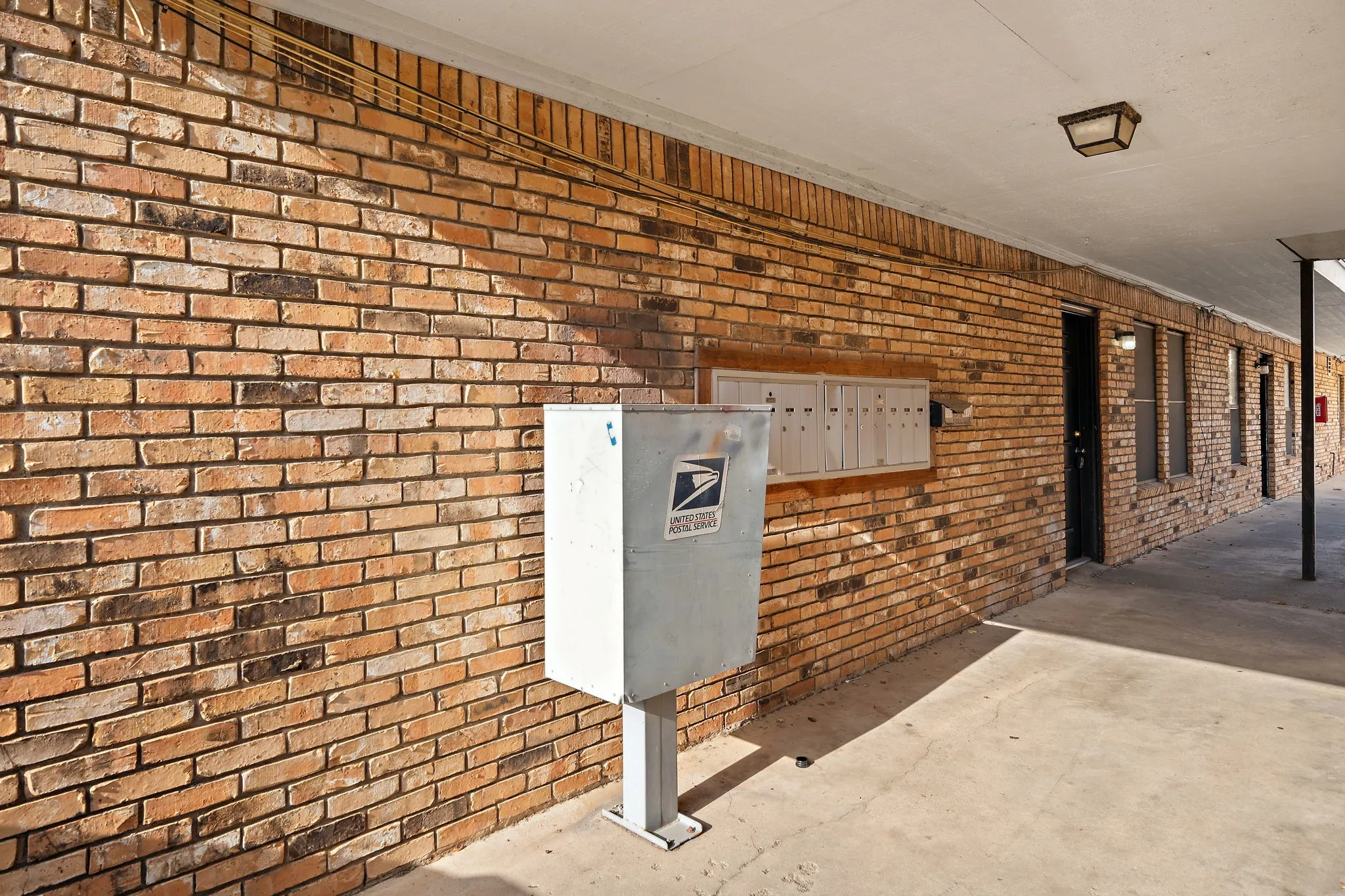 Single Family Residence For Rent in Denton County , 1108 N Elm Street 10, Denton, Texas 76201, 2 Bedroom, 2 Bathroom, Garage spaces, 900 Sqft, built in 1968, mls#21364457, Real Estate Agent in Denton, Homes For Rent in Denton county, Homes For Rent in Denton, Realtor in Denton Texas, Real Estate Brokerage Independent Realty Texas, Luminita Cordes Realtor