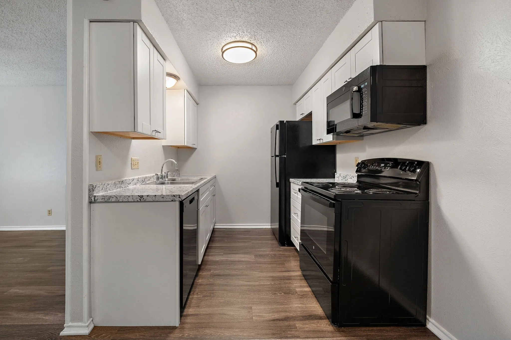 Single Family Residence For Rent in Denton County , 1108 N Elm Street 10, Denton, Texas 76201, 2 Bedroom, 2 Bathroom, Garage spaces, 900 Sqft, built in 1968, mls#21364457, Real Estate Agent in Denton, Homes For Rent in Denton county, Homes For Rent in Denton, Realtor in Denton Texas, Real Estate Brokerage Independent Realty Texas, Luminita Cordes Realtor