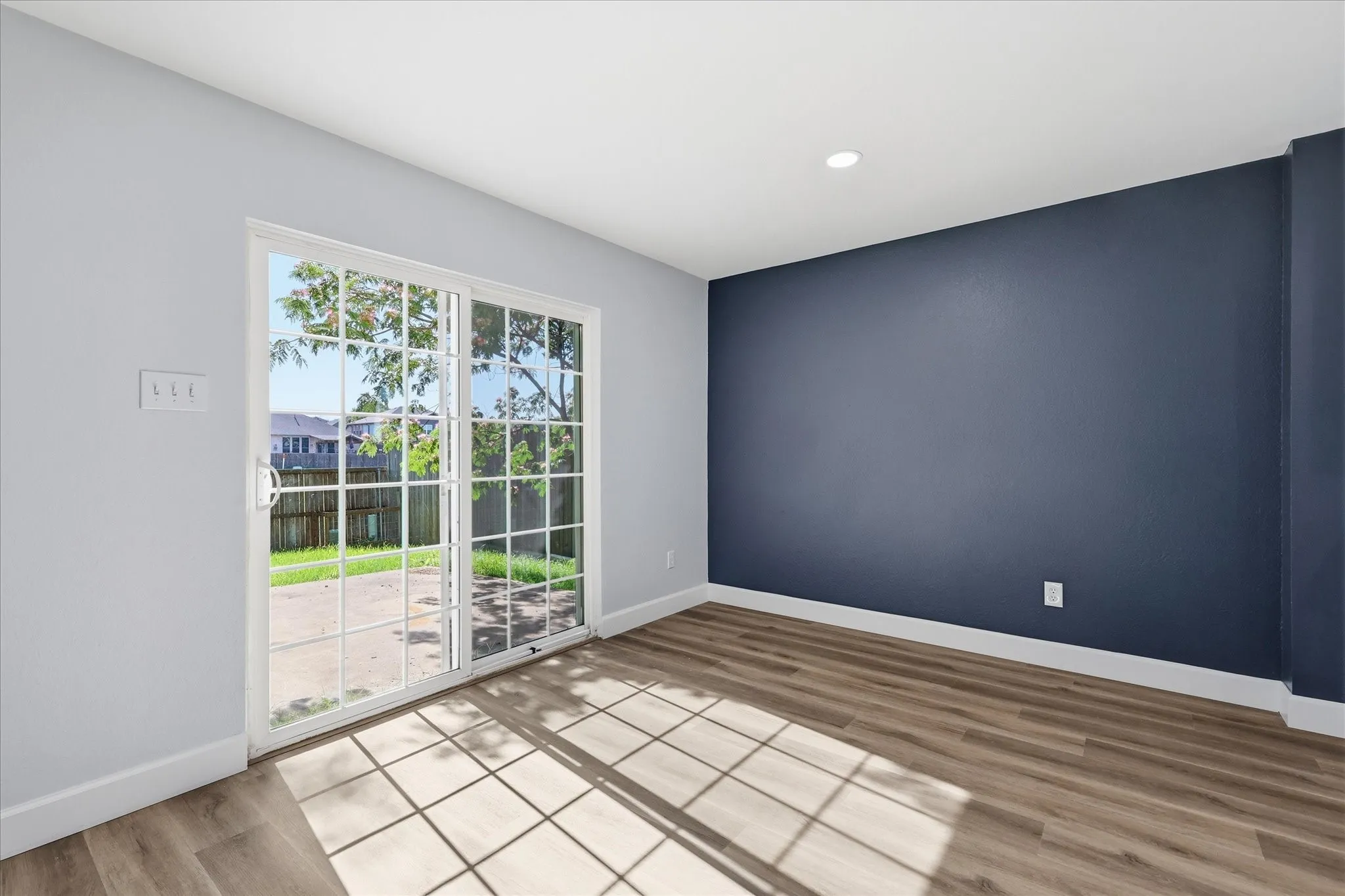 Single Family Residence For Rent in Tarrant County , 5644 Meadows Way, North Richland Hills, Texas 76180, 5 Bedroom, 4 Bathroom, 2 Garage spaces, 3,309 Sqft, built in 2001, mls#21372772, Real Estate Agent in North Richland Hills, Homes For Rent in Tarrant county, Homes For Rent in North Richland Hills, Realtor in North Richland Hills Texas, Real Estate Brokerage Independent Realty Texas, Luminita Cordes Realtor