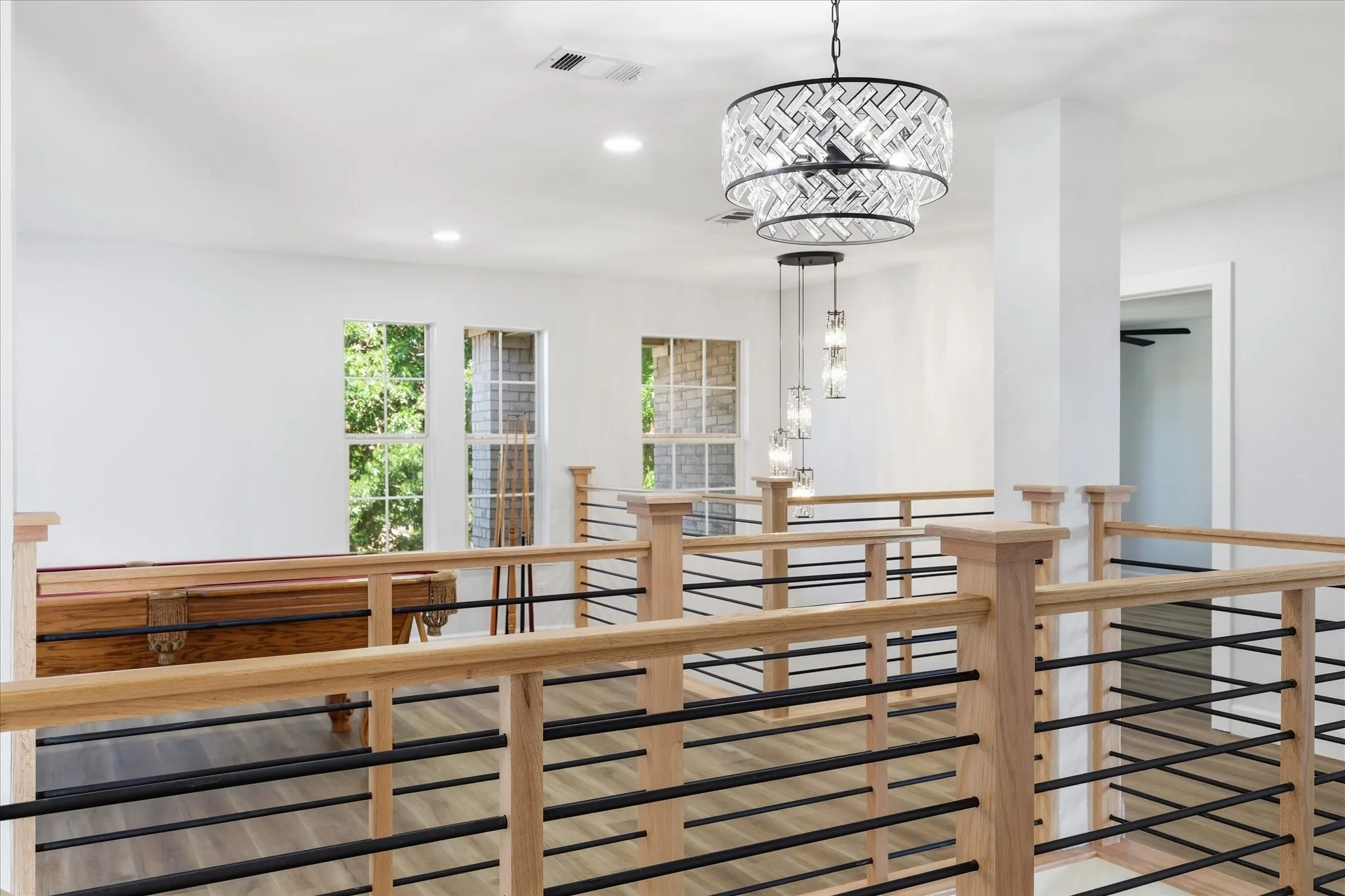 Single Family Residence For Rent in Tarrant County , 5644 Meadows Way, North Richland Hills, Texas 76180, 5 Bedroom, 4 Bathroom, 2 Garage spaces, 3,309 Sqft, built in 2001, mls#21372772, Real Estate Agent in North Richland Hills, Homes For Rent in Tarrant county, Homes For Rent in North Richland Hills, Realtor in North Richland Hills Texas, Real Estate Brokerage Independent Realty Texas, Luminita Cordes Realtor