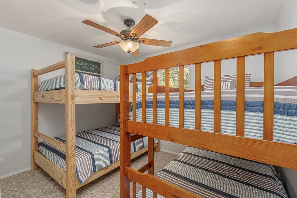 Single Family Residence For Sale in Henderson County , 542 Arrowwood Beach Road, Trinidad, Texas 75163, 3 Bedroom, 2 Bathroom, 2 Garage spaces, 1,708 Sqft, built in 1978, mls#21372578, Real Estate Agent in Trinidad, Homes For Sale in Henderson county, Homes For Sale in Trinidad, Realtor in Trinidad Texas, Real Estate Brokerage Independent Realty Texas, Luminita Cordes Realtor