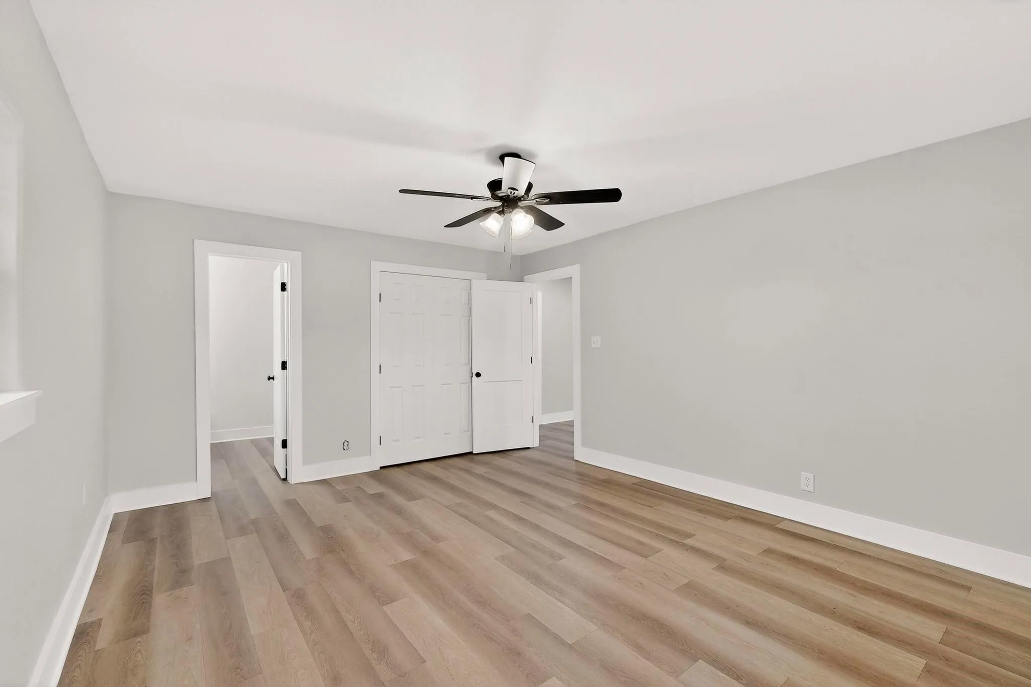 Single Family Residence For Rent in Tarrant County , 5313 Libbey Avenue, Fort Worth, Texas 76107, 3 Bedroom, 2 Bathroom, Garage spaces, 1,376 Sqft, built in 1963, mls#21372778, Real Estate Agent in Fort Worth, Homes For Rent in Tarrant county, Homes For Rent in Fort Worth, Realtor in Fort Worth Texas, Real Estate Brokerage Independent Realty Texas, Luminita Cordes Realtor