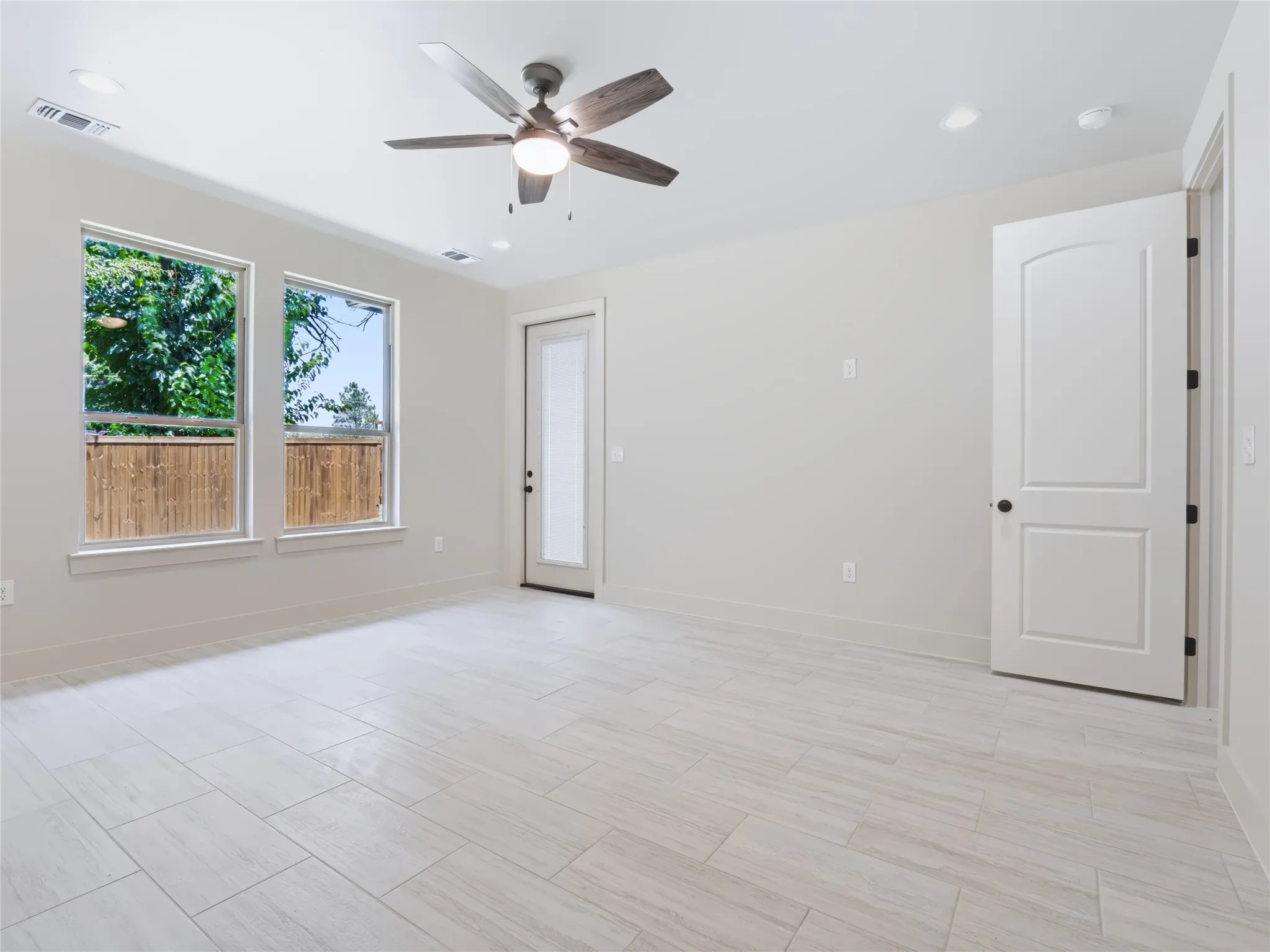 Single Family Residence For Rent in Grayson County , 52 Graves Circle, Pottsboro, Texas 75076, 4 Bedroom, 3 Bathroom, 2 Garage spaces, 2,078 Sqft, built in 2026, mls#21372532, Real Estate Agent in Pottsboro, Homes For Rent in Grayson county, Homes For Rent in Pottsboro, Realtor in Pottsboro Texas, Real Estate Brokerage Independent Realty Texas, Luminita Cordes Realtor