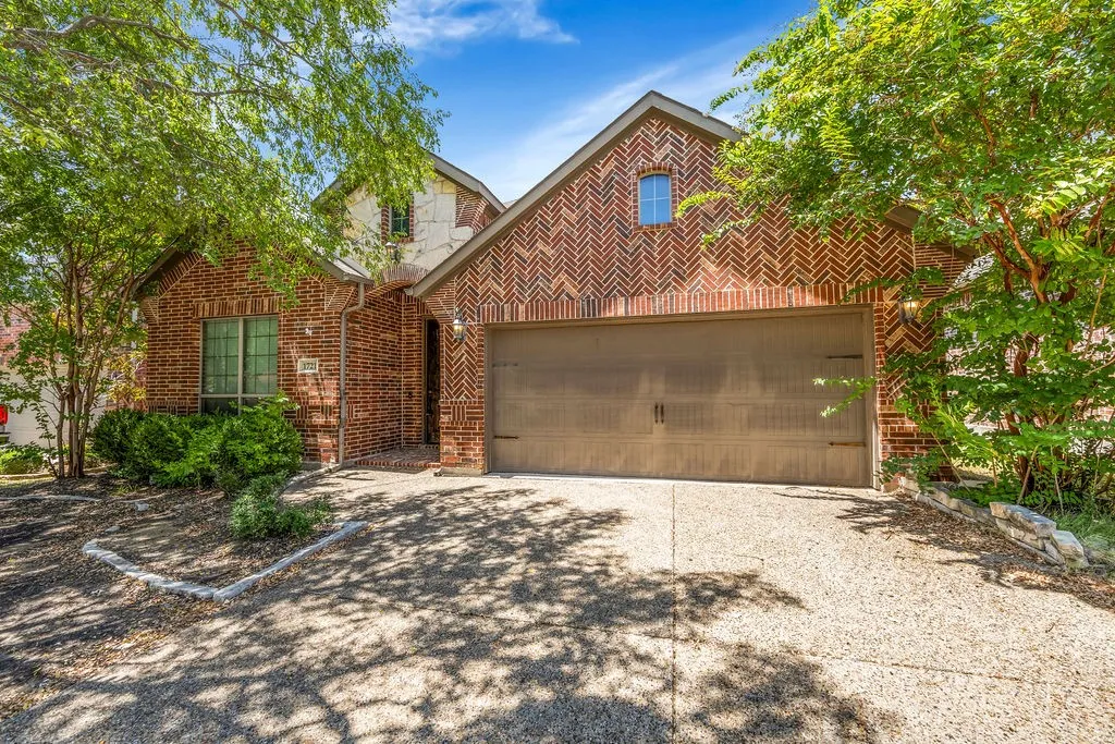 Single Family Residence For Rent in Denton County , 1721 Medina Lane, Prosper, Texas 75078, 4 Bedroom, 2 Bathroom, 2 Garage spaces, 2,185 Sqft, built in 2012, mls#21372779, Real Estate Agent in Prosper, Homes For Rent in Denton county, Homes For Rent in Prosper, Realtor in Prosper Texas, Real Estate Brokerage Independent Realty Texas, Luminita Cordes Realtor
