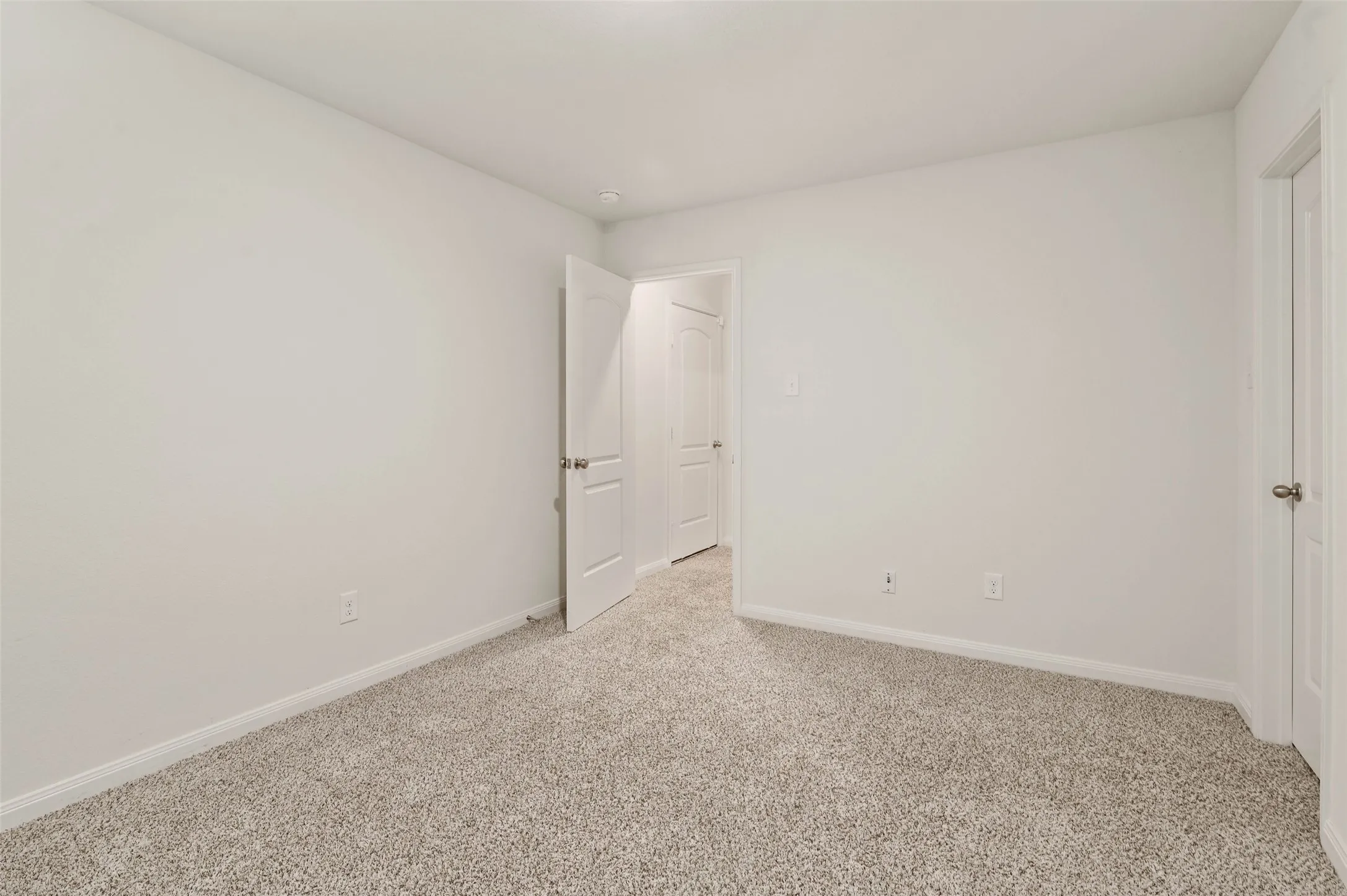 Single Family Residence For Sale in Denton County , 175 Aster Drive, Sanger, Texas 76266, 4 Bedroom, 2 Bathroom, 2 Garage spaces, 2,009 Sqft, built in 2020, mls#21372787, Real Estate Agent in Sanger, Homes For Sale in Denton county, Homes For Sale in Sanger, Realtor in Sanger Texas, Real Estate Brokerage Independent Realty Texas, Luminita Cordes Realtor