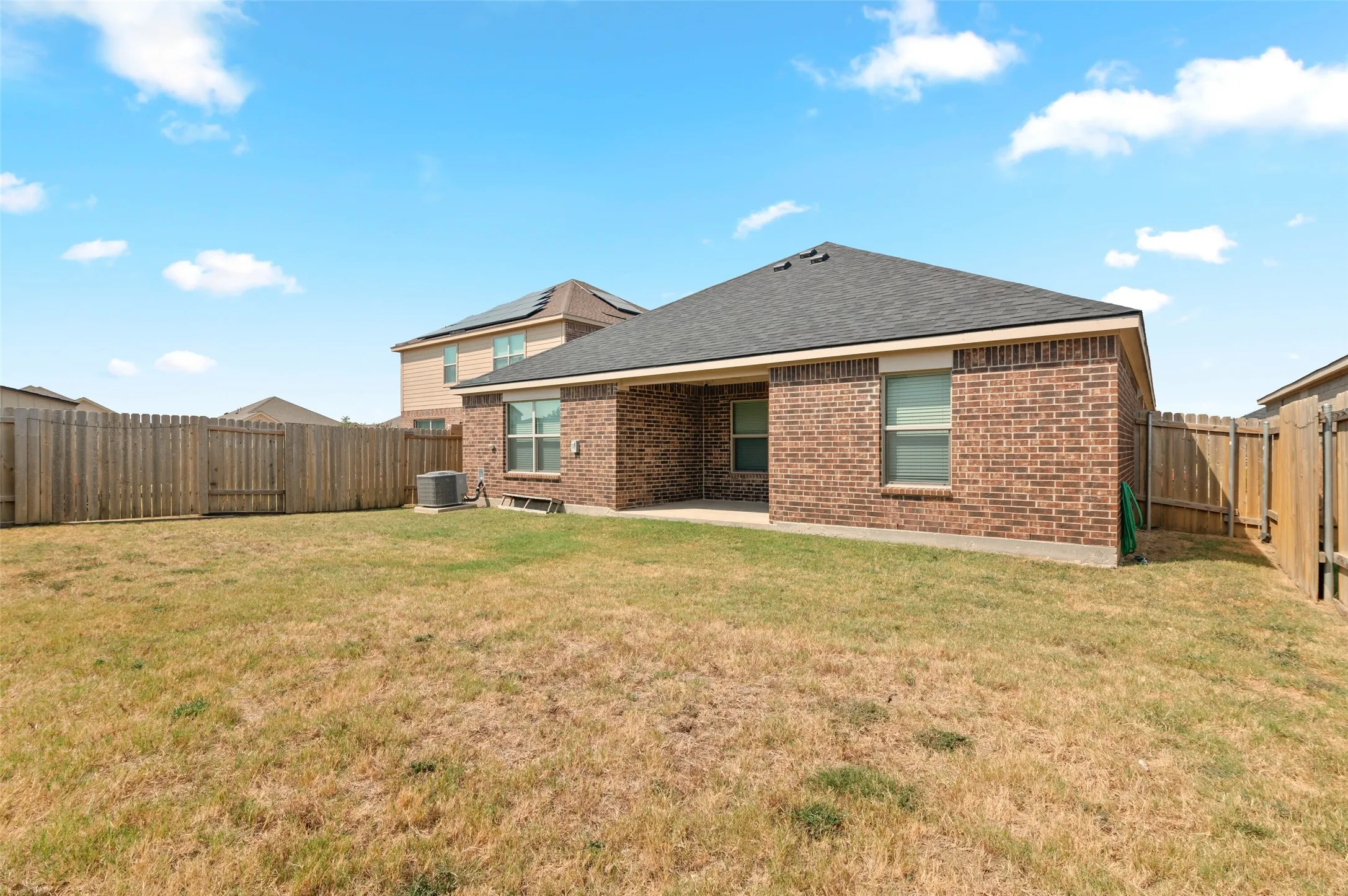 Single Family Residence For Sale in Denton County , 175 Aster Drive, Sanger, Texas 76266, 4 Bedroom, 2 Bathroom, 2 Garage spaces, 2,009 Sqft, built in 2020, mls#21372787, Real Estate Agent in Sanger, Homes For Sale in Denton county, Homes For Sale in Sanger, Realtor in Sanger Texas, Real Estate Brokerage Independent Realty Texas, Luminita Cordes Realtor