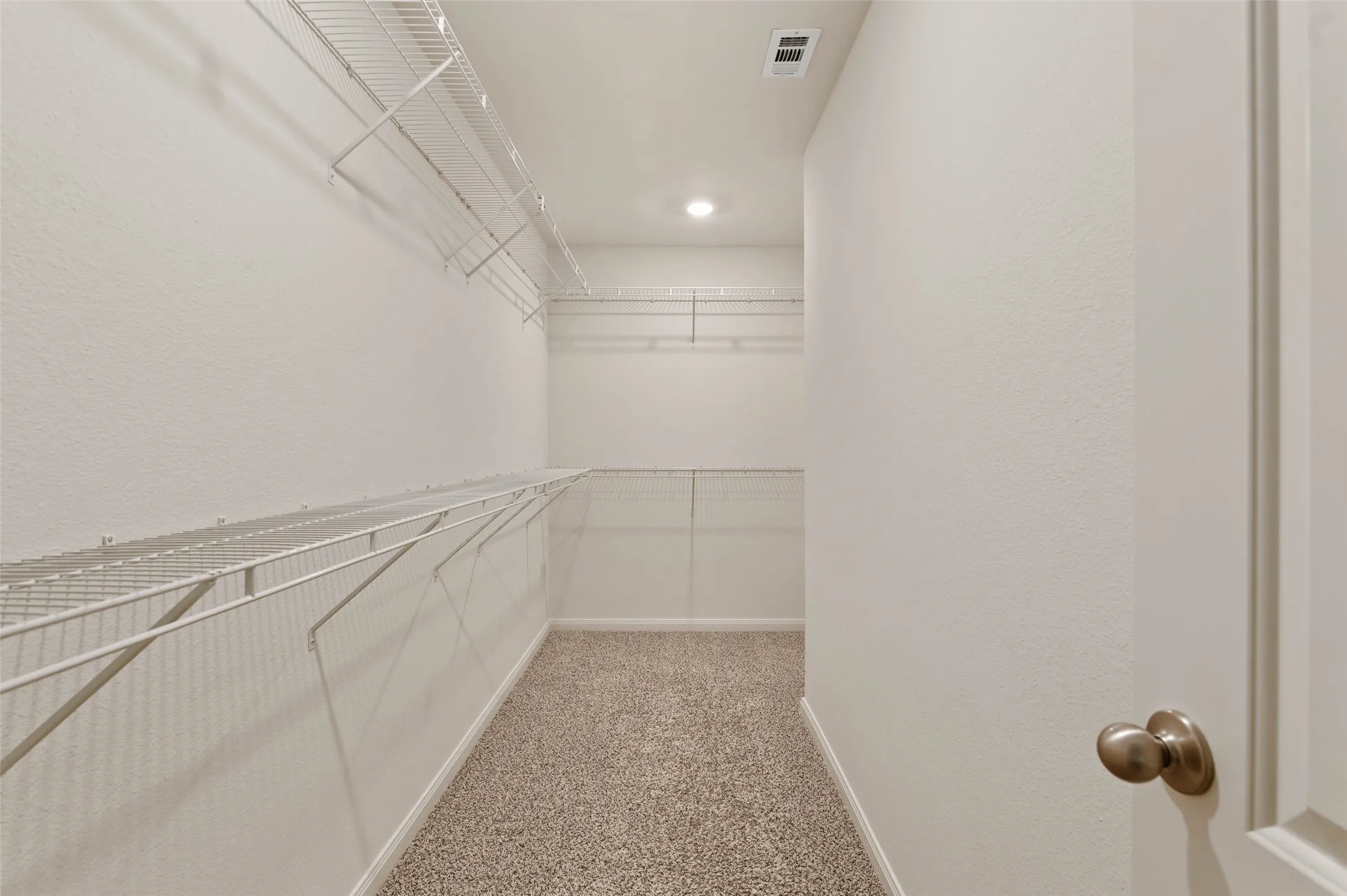 Single Family Residence For Sale in Denton County , 175 Aster Drive, Sanger, Texas 76266, 4 Bedroom, 2 Bathroom, 2 Garage spaces, 2,009 Sqft, built in 2020, mls#21372787, Real Estate Agent in Sanger, Homes For Sale in Denton county, Homes For Sale in Sanger, Realtor in Sanger Texas, Real Estate Brokerage Independent Realty Texas, Luminita Cordes Realtor
