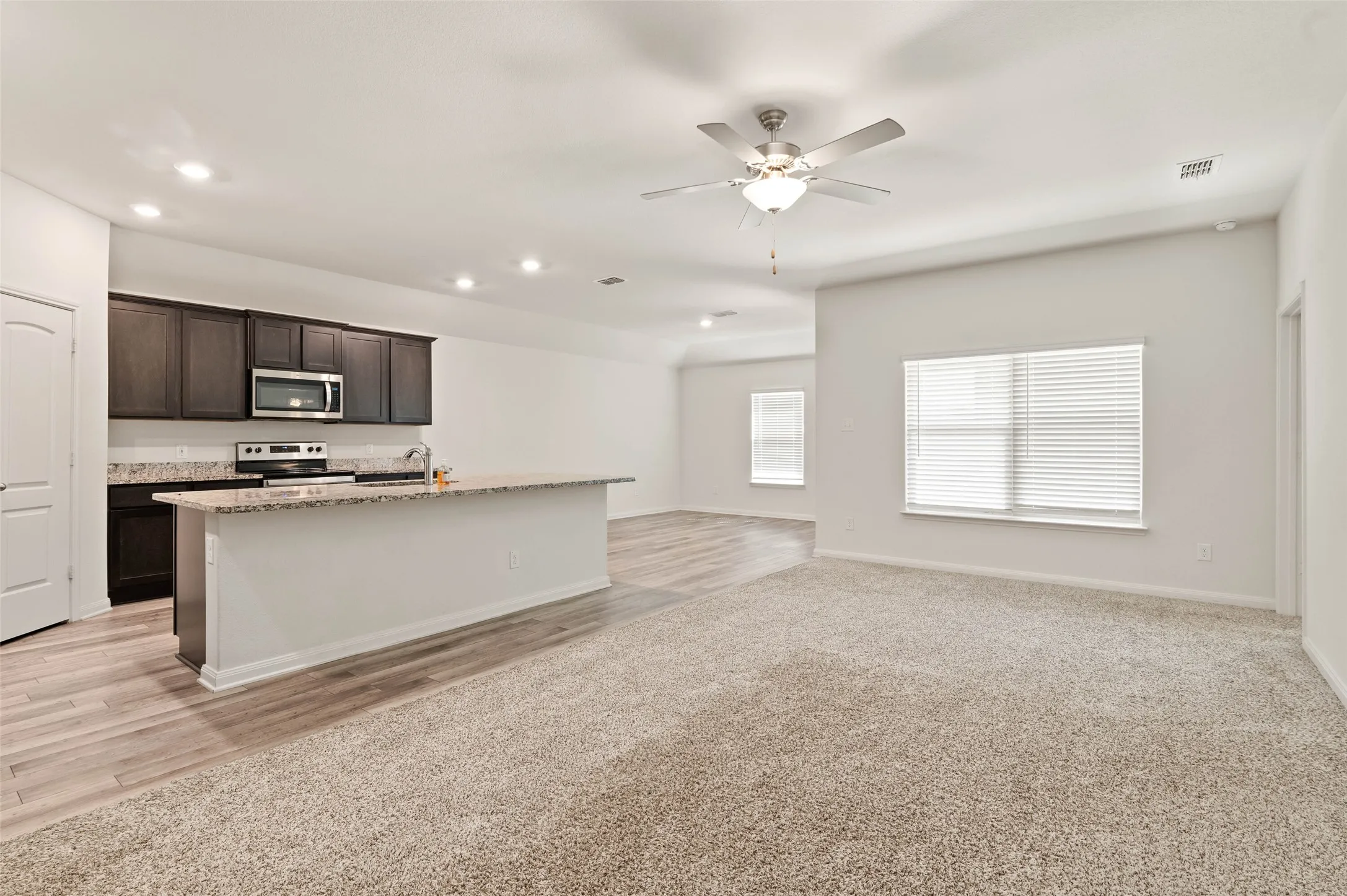Single Family Residence For Sale in Denton County , 175 Aster Drive, Sanger, Texas 76266, 4 Bedroom, 2 Bathroom, 2 Garage spaces, 2,009 Sqft, built in 2020, mls#21372787, Real Estate Agent in Sanger, Homes For Sale in Denton county, Homes For Sale in Sanger, Realtor in Sanger Texas, Real Estate Brokerage Independent Realty Texas, Luminita Cordes Realtor