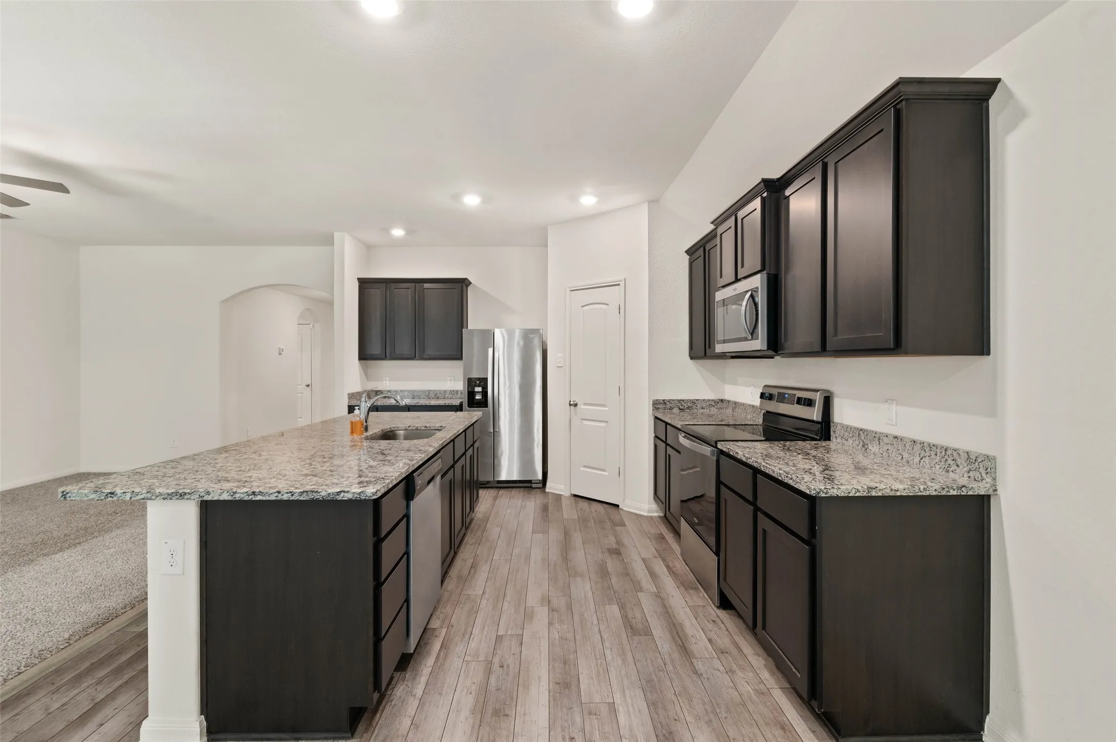 Single Family Residence For Sale in Denton County , 175 Aster Drive, Sanger, Texas 76266, 4 Bedroom, 2 Bathroom, 2 Garage spaces, 2,009 Sqft, built in 2020, mls#21372787, Real Estate Agent in Sanger, Homes For Sale in Denton county, Homes For Sale in Sanger, Realtor in Sanger Texas, Real Estate Brokerage Independent Realty Texas, Luminita Cordes Realtor