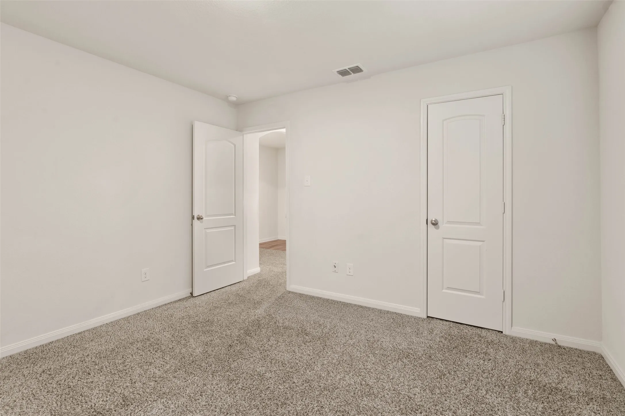 Single Family Residence For Sale in Denton County , 175 Aster Drive, Sanger, Texas 76266, 4 Bedroom, 2 Bathroom, 2 Garage spaces, 2,009 Sqft, built in 2020, mls#21372787, Real Estate Agent in Sanger, Homes For Sale in Denton county, Homes For Sale in Sanger, Realtor in Sanger Texas, Real Estate Brokerage Independent Realty Texas, Luminita Cordes Realtor