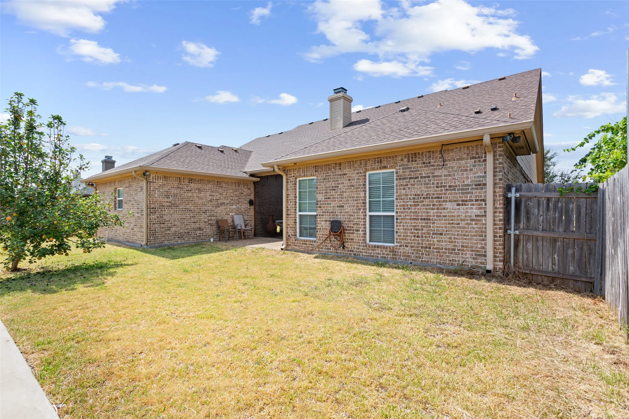 Single Family Residence For Sale in Mc Lennan County , 104 Claudette, Hewitt, Texas 76643, 4 Bedroom, 3 Bathroom, 2 Garage spaces, 2,182 Sqft, built in 2013, mls#21372616, Real Estate Agent in Hewitt, Homes For Sale in Mc Lennan county, Homes For Sale in Hewitt, Realtor in Hewitt Texas, Real Estate Brokerage Independent Realty Texas, Luminita Cordes Realtor