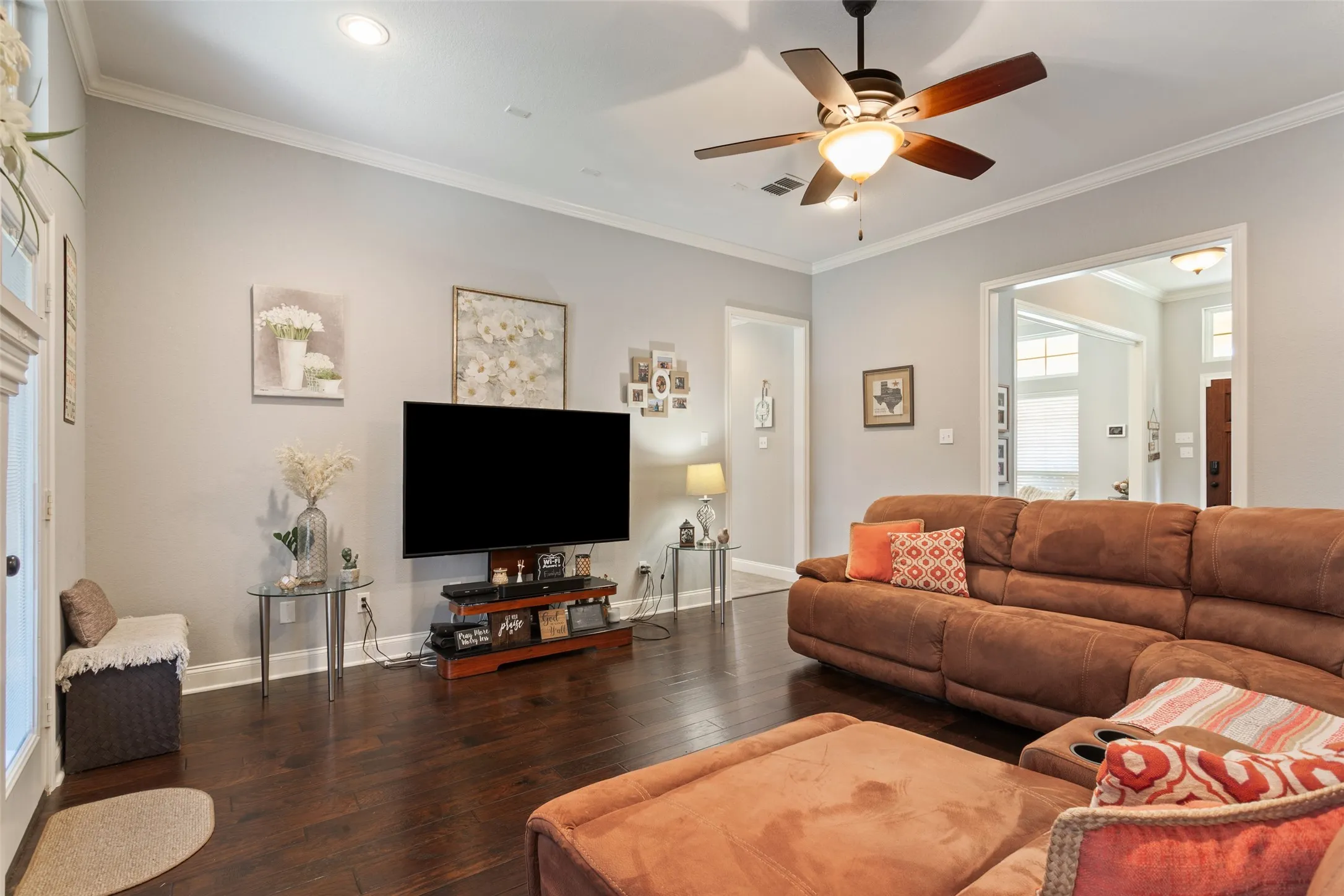 Single Family Residence For Sale in Mc Lennan County , 104 Claudette, Hewitt, Texas 76643, 4 Bedroom, 3 Bathroom, 2 Garage spaces, 2,182 Sqft, built in 2013, mls#21372616, Real Estate Agent in Hewitt, Homes For Sale in Mc Lennan county, Homes For Sale in Hewitt, Realtor in Hewitt Texas, Real Estate Brokerage Independent Realty Texas, Luminita Cordes Realtor