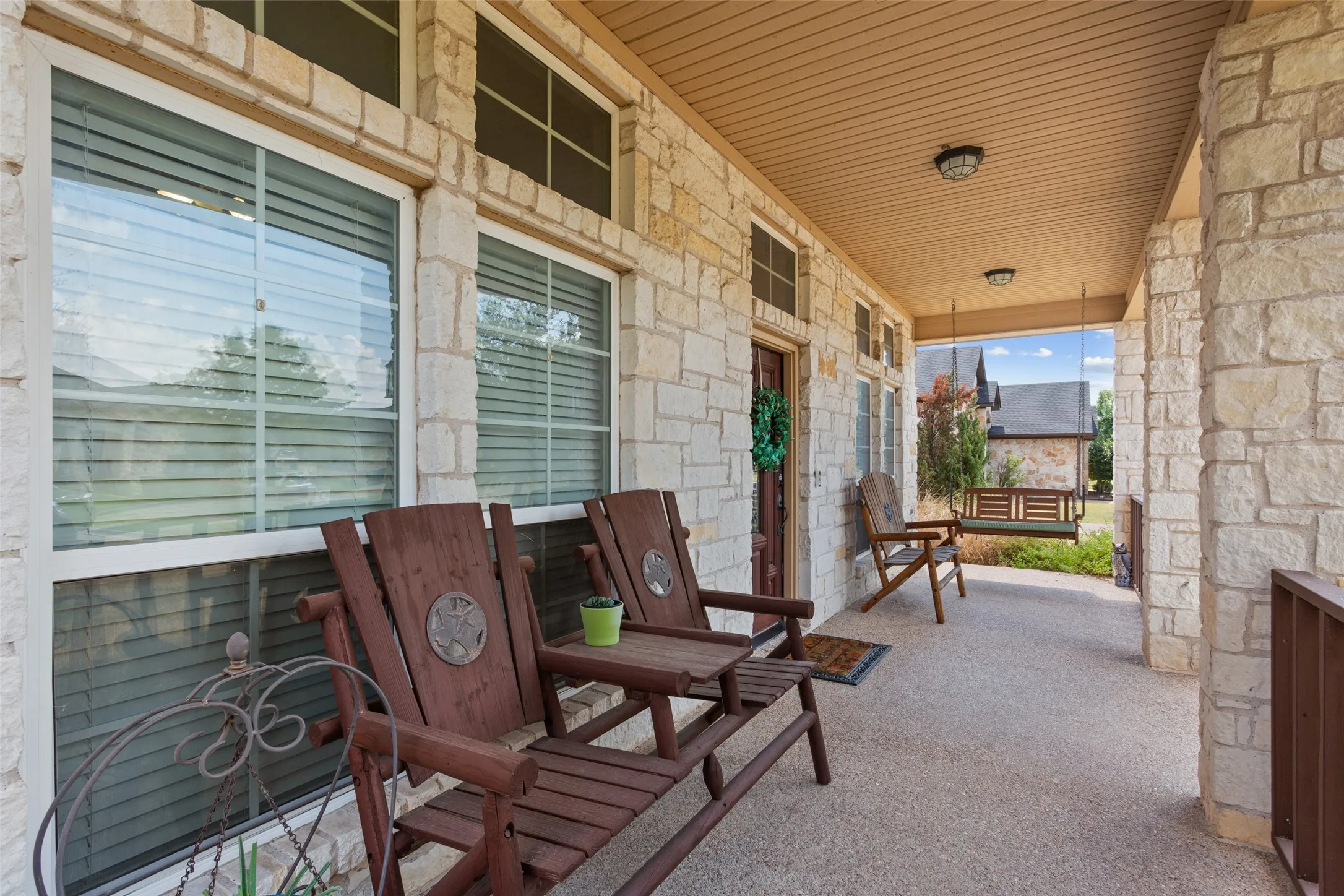 Single Family Residence For Sale in Mc Lennan County , 104 Claudette, Hewitt, Texas 76643, 4 Bedroom, 3 Bathroom, 2 Garage spaces, 2,182 Sqft, built in 2013, mls#21372616, Real Estate Agent in Hewitt, Homes For Sale in Mc Lennan county, Homes For Sale in Hewitt, Realtor in Hewitt Texas, Real Estate Brokerage Independent Realty Texas, Luminita Cordes Realtor