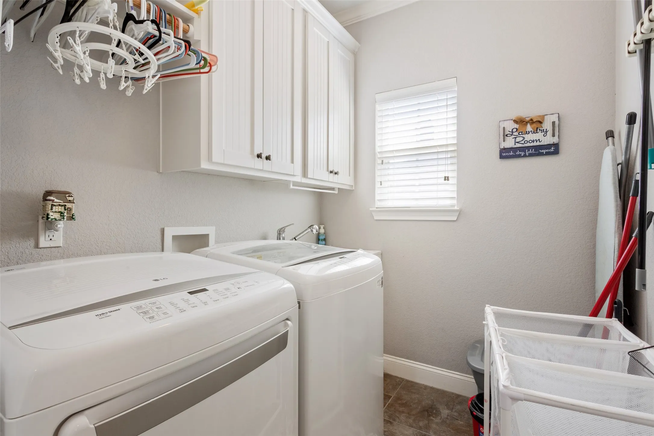 Single Family Residence For Sale in Mc Lennan County , 104 Claudette, Hewitt, Texas 76643, 4 Bedroom, 3 Bathroom, 2 Garage spaces, 2,182 Sqft, built in 2013, mls#21372616, Real Estate Agent in Hewitt, Homes For Sale in Mc Lennan county, Homes For Sale in Hewitt, Realtor in Hewitt Texas, Real Estate Brokerage Independent Realty Texas, Luminita Cordes Realtor