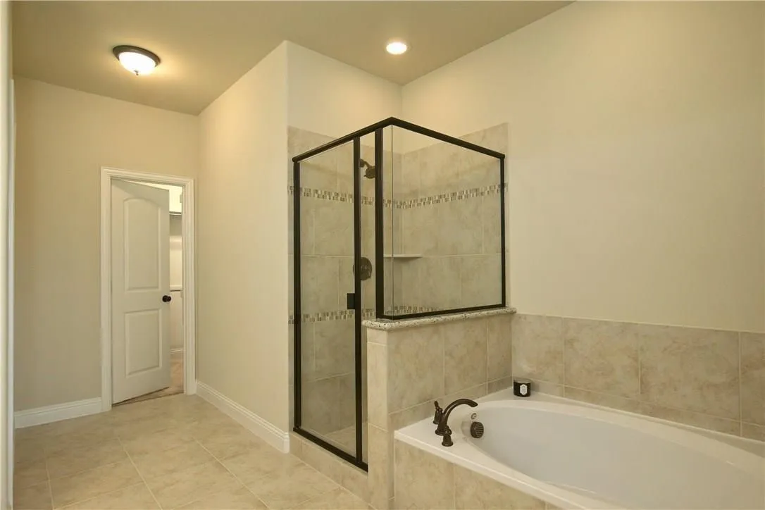 Townhouse For Rent in Denton County , 4108 Riverside Drive, Flower Mound, Texas 75028, 3 Bedroom, 3 Bathroom, 2 Garage spaces, 2,095 Sqft, built in 2017, mls#21372789, Real Estate Agent in Flower Mound, Homes For Rent in Denton county, Homes For Rent in Flower Mound, Realtor in Flower Mound Texas, Real Estate Brokerage Independent Realty Texas, Luminita Cordes Realtor