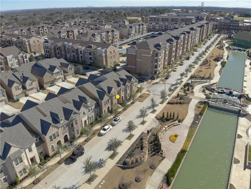 Townhouse For Rent in Denton County , 4108 Riverside Drive, Flower Mound, Texas 75028, 3 Bedroom, 3 Bathroom, 2 Garage spaces, 2,095 Sqft, built in 2017, mls#21372789, Real Estate Agent in Flower Mound, Homes For Rent in Denton county, Homes For Rent in Flower Mound, Realtor in Flower Mound Texas, Real Estate Brokerage Independent Realty Texas, Luminita Cordes Realtor