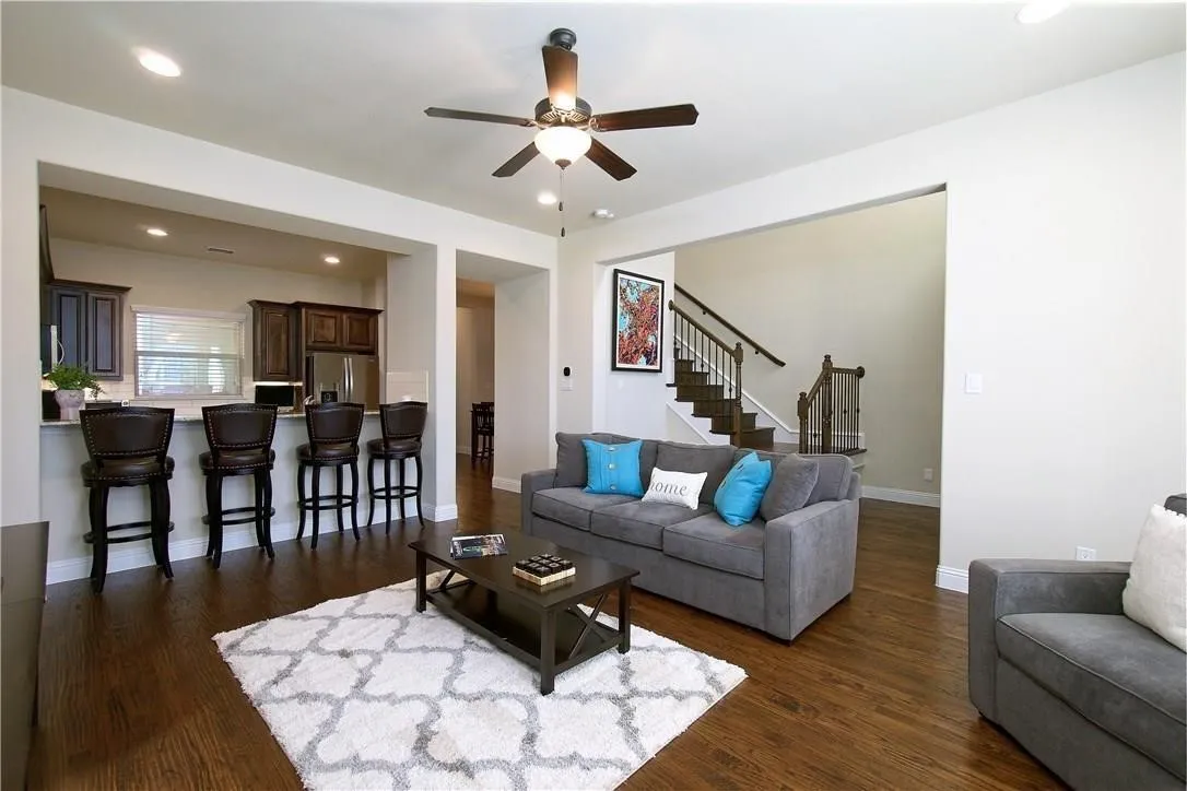 Townhouse For Rent in Denton County , 4108 Riverside Drive, Flower Mound, Texas 75028, 3 Bedroom, 3 Bathroom, 2 Garage spaces, 2,095 Sqft, built in 2017, mls#21372789, Real Estate Agent in Flower Mound, Homes For Rent in Denton county, Homes For Rent in Flower Mound, Realtor in Flower Mound Texas, Real Estate Brokerage Independent Realty Texas, Luminita Cordes Realtor