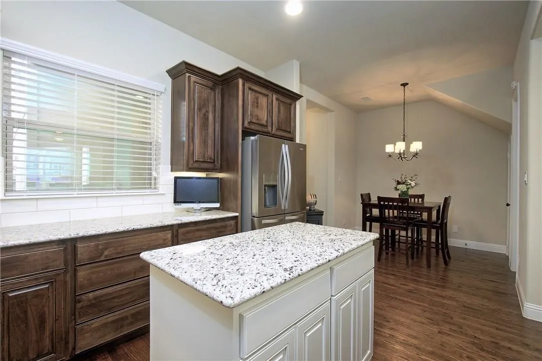 Townhouse For Rent in Denton County , 4108 Riverside Drive, Flower Mound, Texas 75028, 3 Bedroom, 3 Bathroom, 2 Garage spaces, 2,095 Sqft, built in 2017, mls#21372789, Real Estate Agent in Flower Mound, Homes For Rent in Denton county, Homes For Rent in Flower Mound, Realtor in Flower Mound Texas, Real Estate Brokerage Independent Realty Texas, Luminita Cordes Realtor