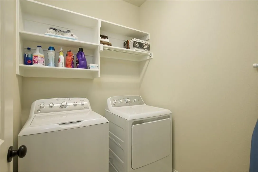 Townhouse For Rent in Denton County , 4108 Riverside Drive, Flower Mound, Texas 75028, 3 Bedroom, 3 Bathroom, 2 Garage spaces, 2,095 Sqft, built in 2017, mls#21372789, Real Estate Agent in Flower Mound, Homes For Rent in Denton county, Homes For Rent in Flower Mound, Realtor in Flower Mound Texas, Real Estate Brokerage Independent Realty Texas, Luminita Cordes Realtor