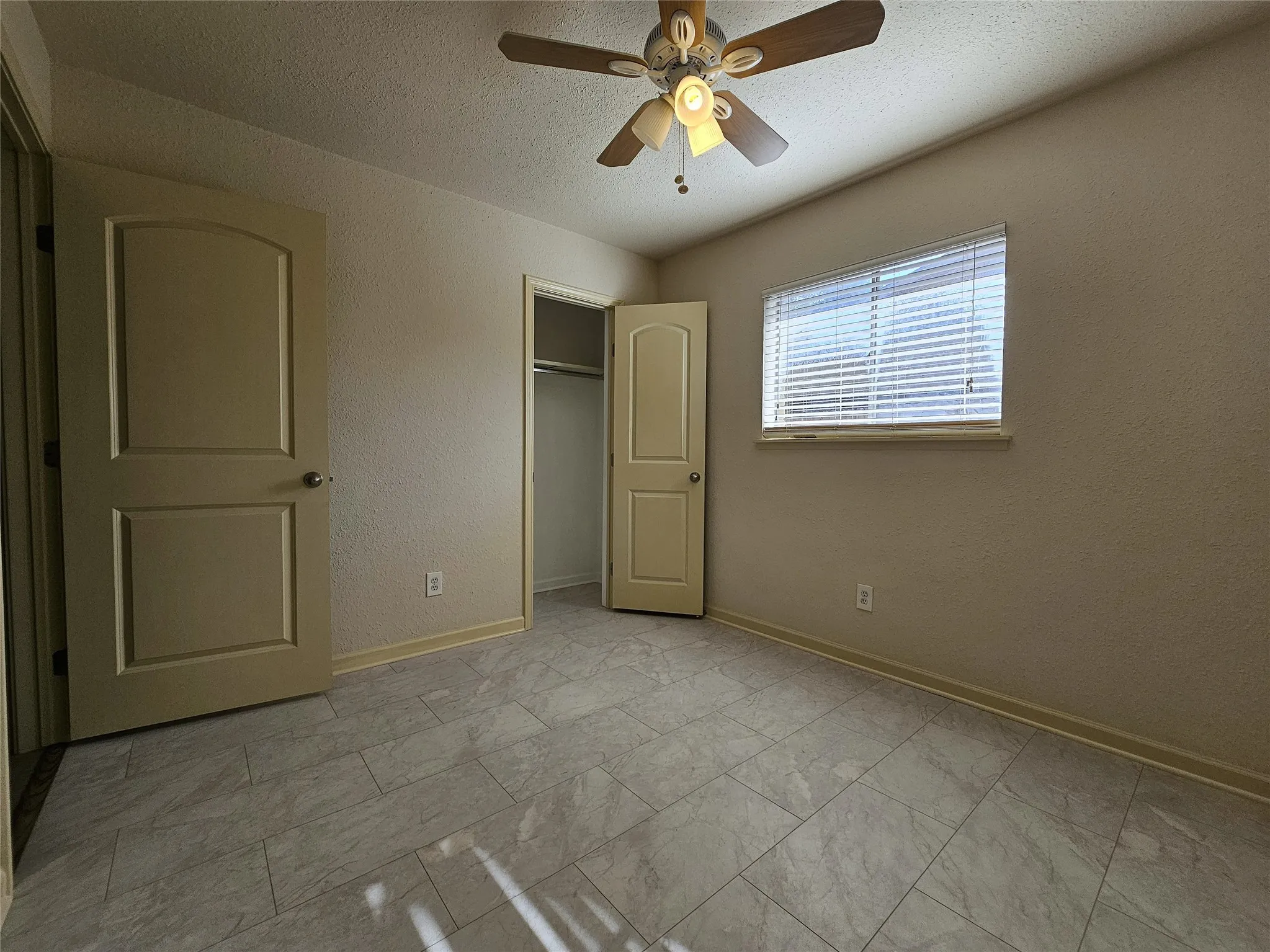 Single Family Residence For Rent in Collin County , 925 Whitehall Drive, Plano, Texas 75023, 3 Bedroom, 2 Bathroom, 2 Garage spaces, 1,440 Sqft, built in 1975, mls#21372784, Real Estate Agent in Plano, Homes For Rent in Collin county, Homes For Rent in Plano, Realtor in Plano Texas, Real Estate Brokerage Independent Realty Texas, Luminita Cordes Realtor