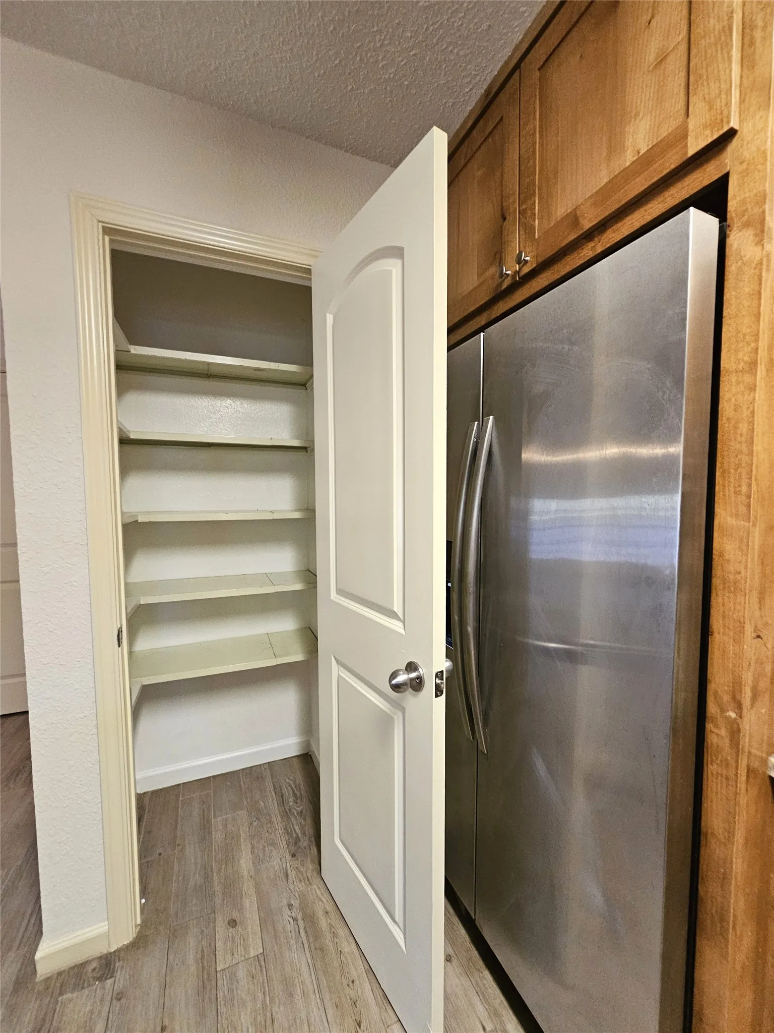 Single Family Residence For Rent in Collin County , 925 Whitehall Drive, Plano, Texas 75023, 3 Bedroom, 2 Bathroom, 2 Garage spaces, 1,440 Sqft, built in 1975, mls#21372784, Real Estate Agent in Plano, Homes For Rent in Collin county, Homes For Rent in Plano, Realtor in Plano Texas, Real Estate Brokerage Independent Realty Texas, Luminita Cordes Realtor